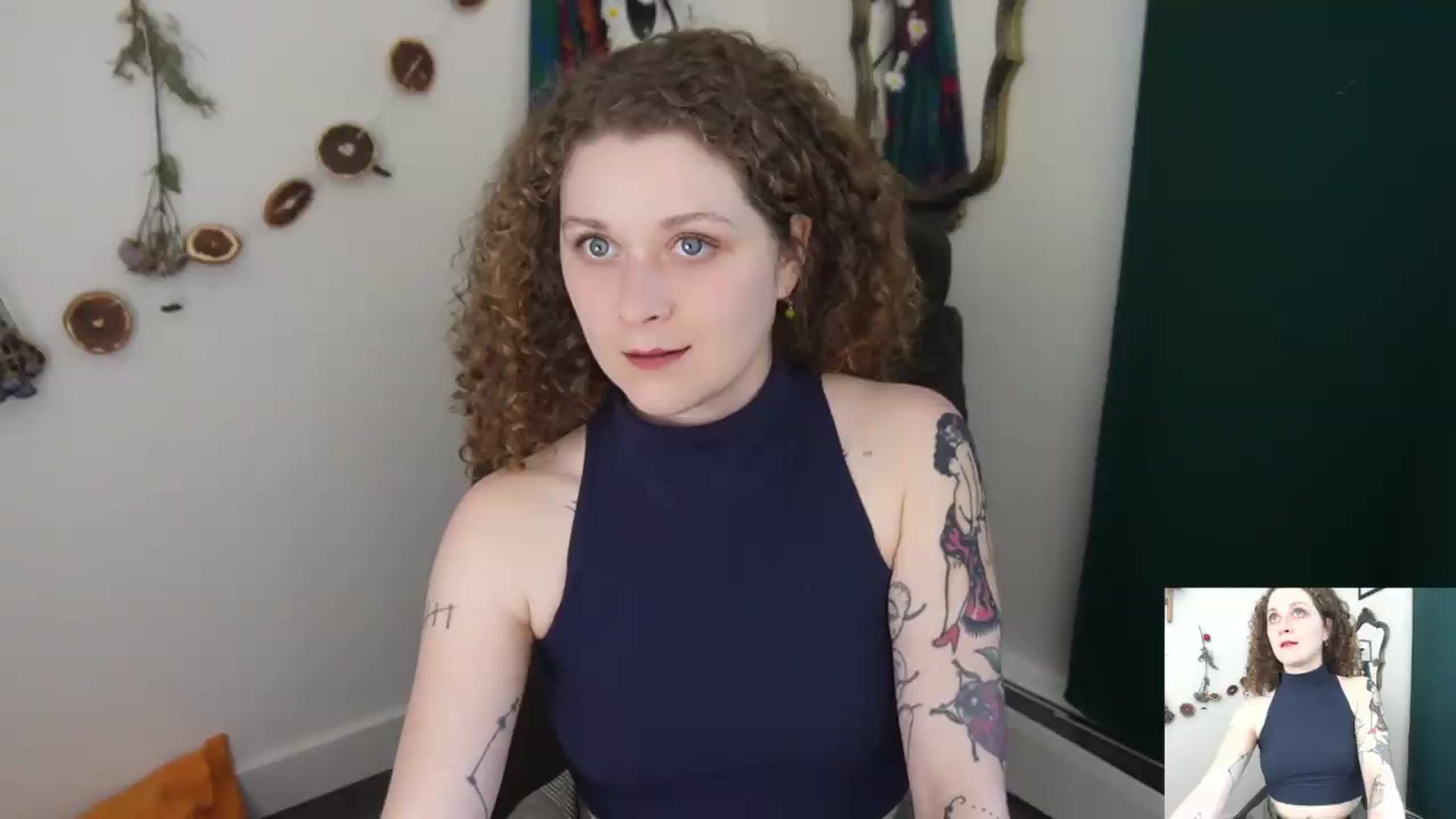 Gallery image thumbnail from PeachyQueen_'s myfreecams stream on, 06/18/2026, 20:14 image 14 of 20