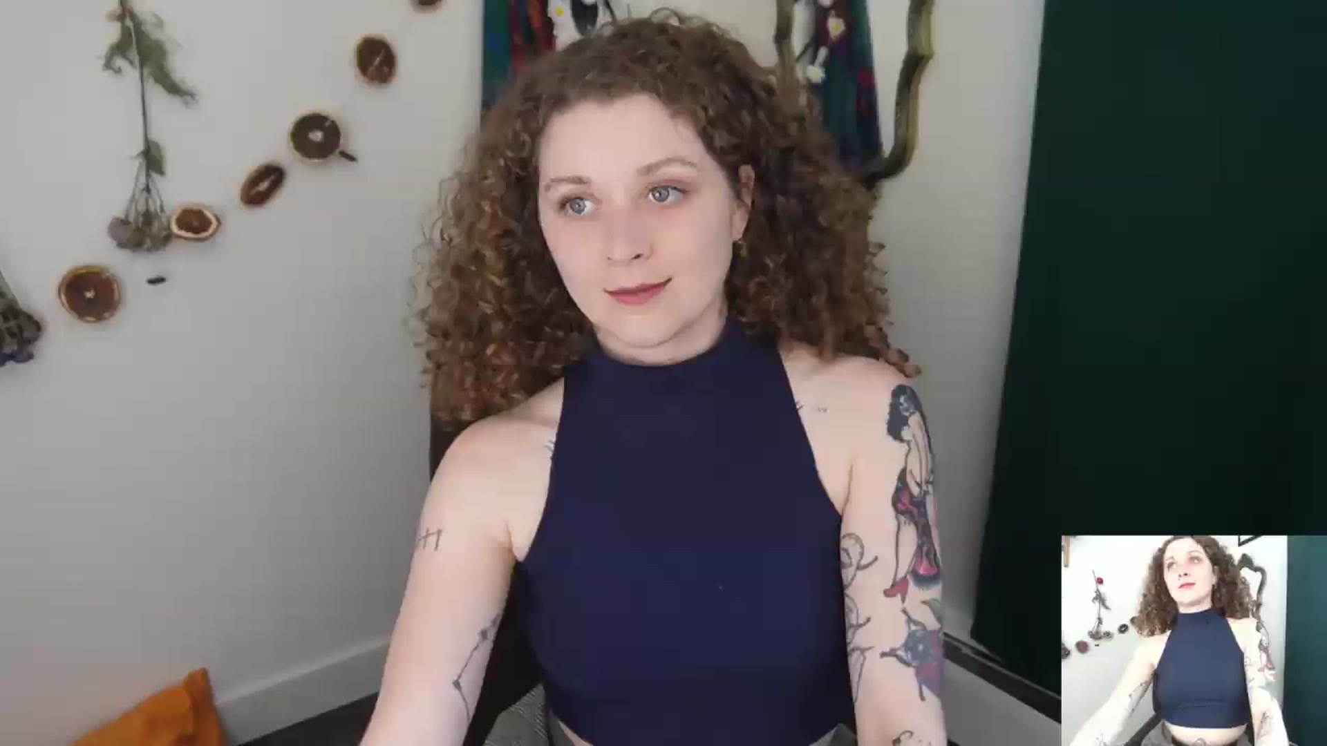 Gallery image thumbnail from PeachyQueen_'s myfreecams stream on, 06/18/2026, 20:14 image 10 of 20