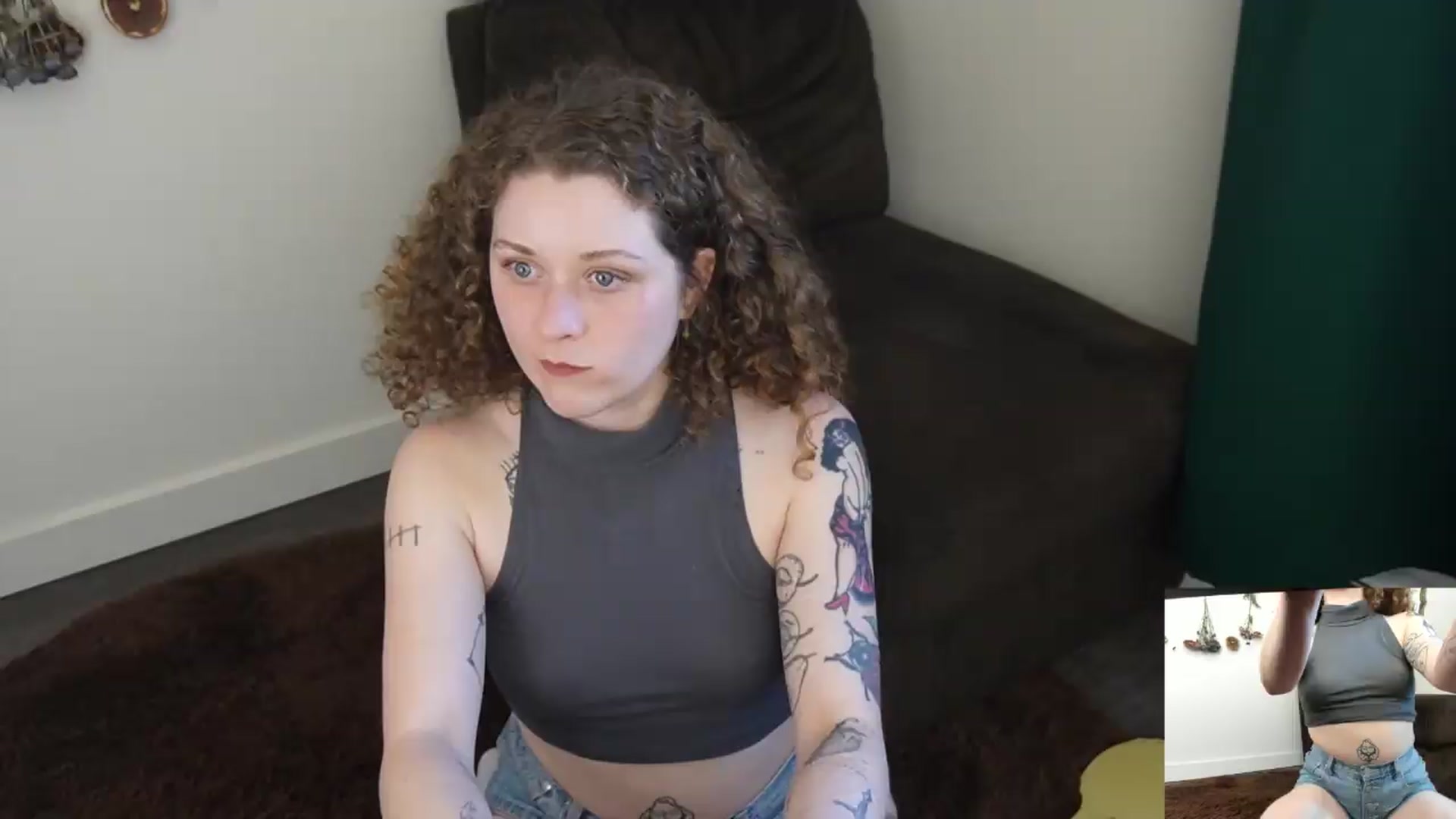 Gallery image thumbnail from PeachyQueen_'s myfreecams stream on, 06/19/2026, 23:22 image 2 of 20