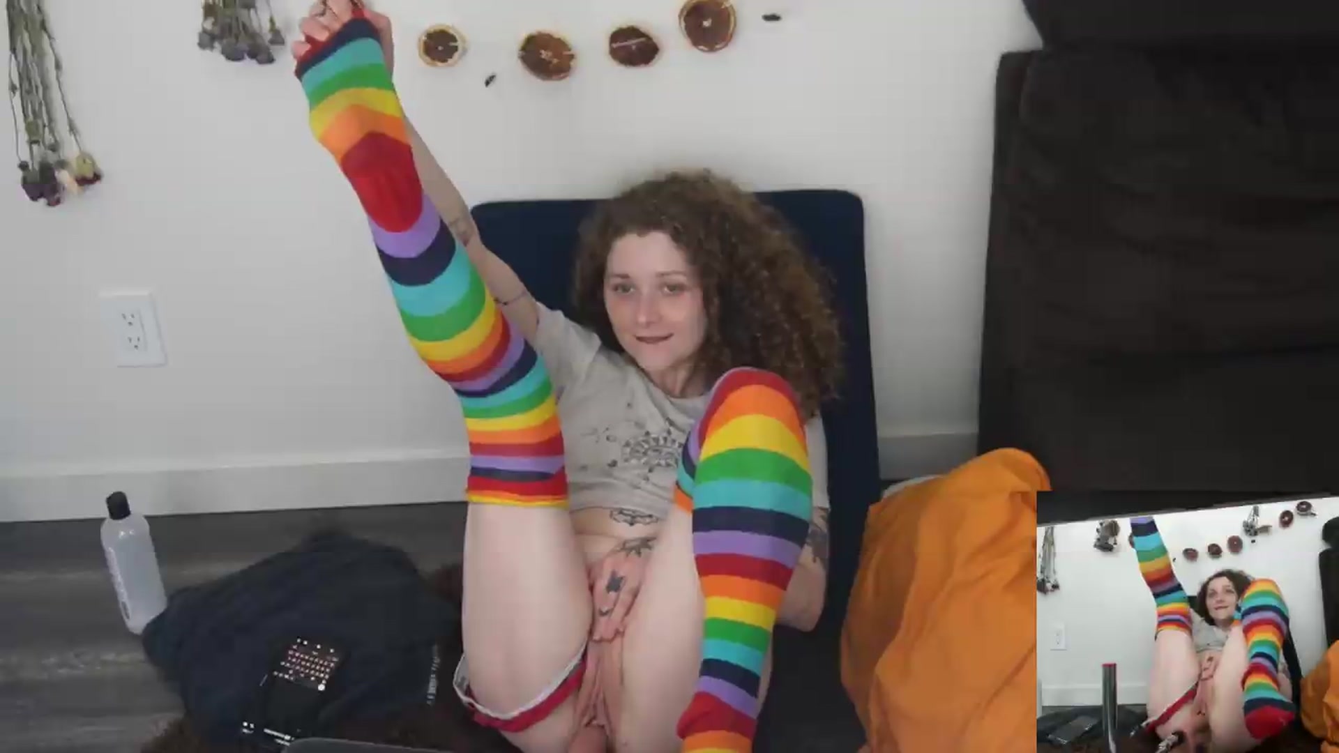 Gallery image thumbnail from PeachyQueen_'s myfreecams stream on, 06/22/2026, 22:44 image 20 of 20