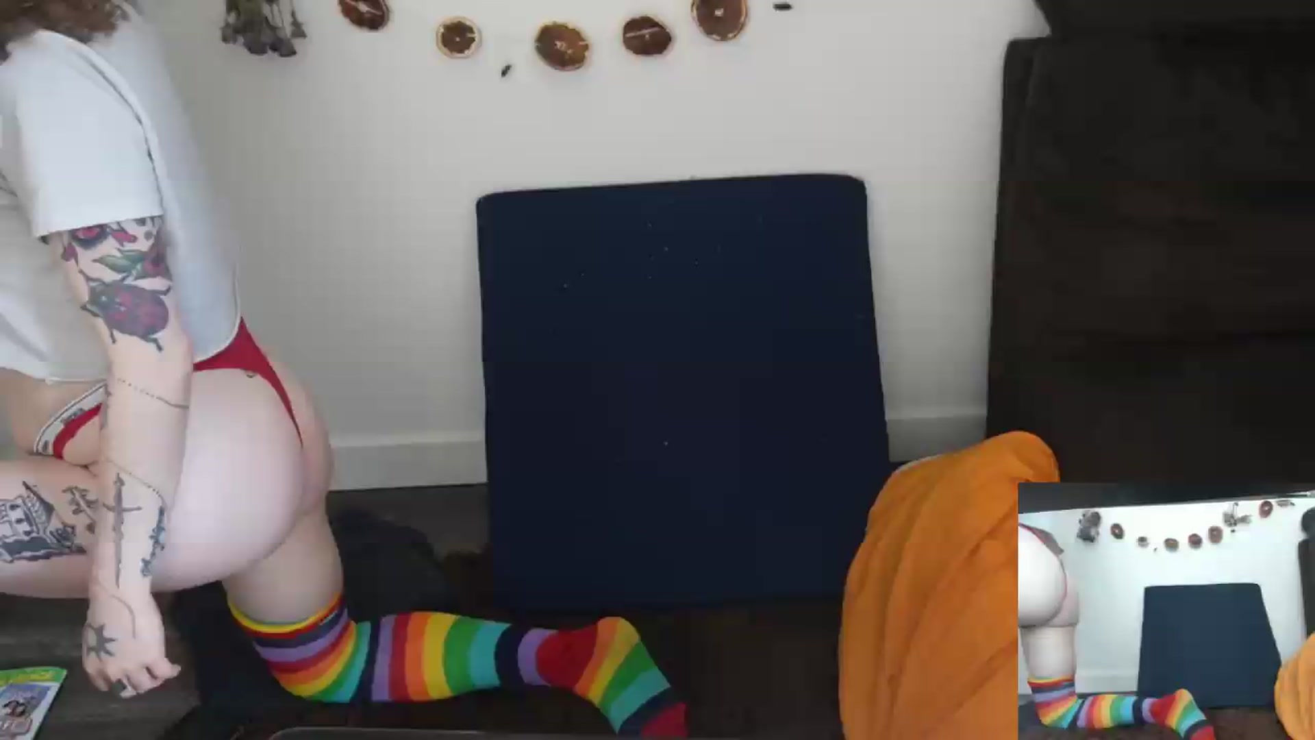 Gallery image thumbnail from PeachyQueen_'s myfreecams stream on, 06/22/2026, 23:00 image 16 of 20