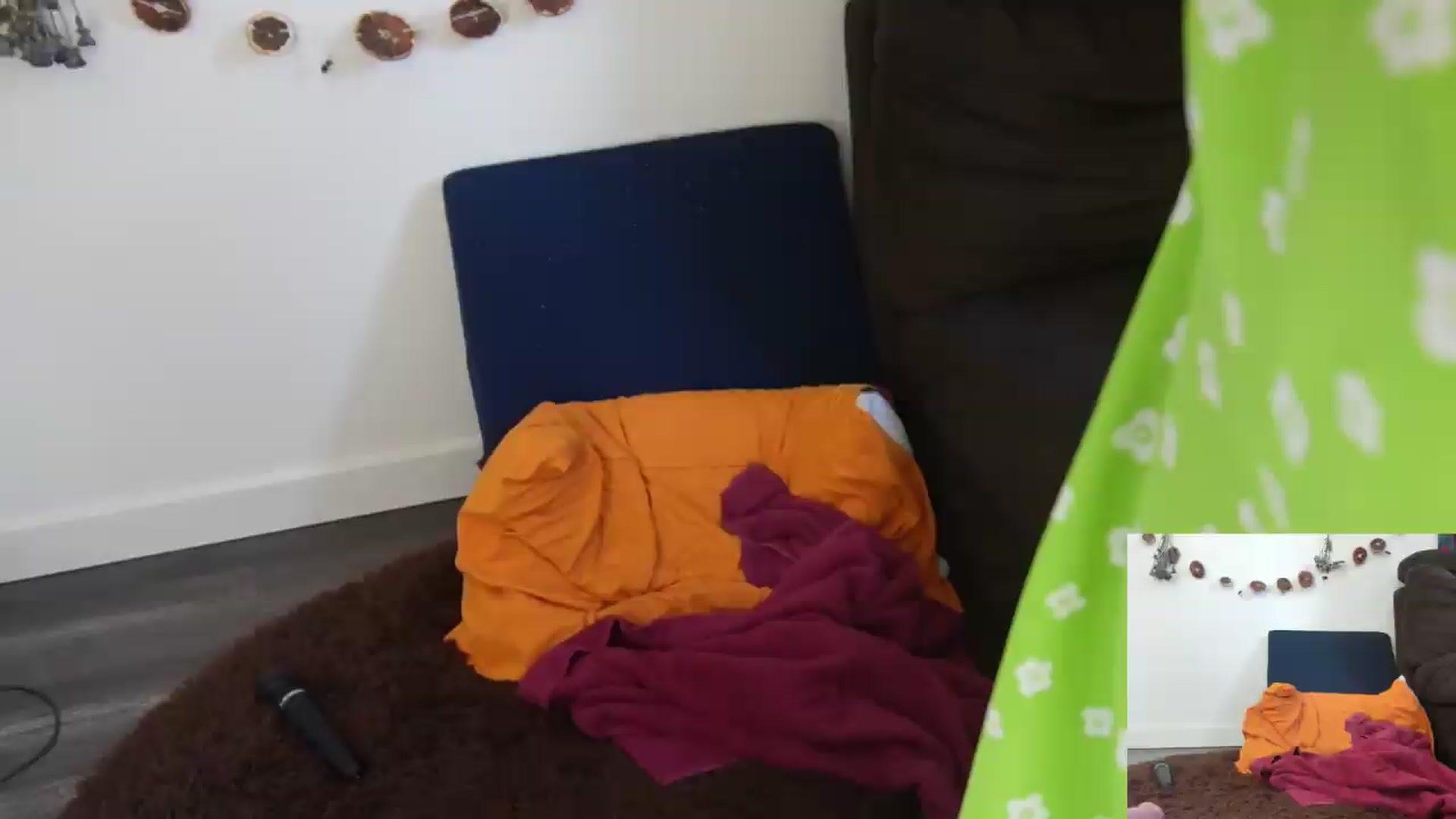 Gallery image thumbnail from PeachyQueen_'s myfreecams stream on, 06/24/2026, 21:56 image 4 of 20