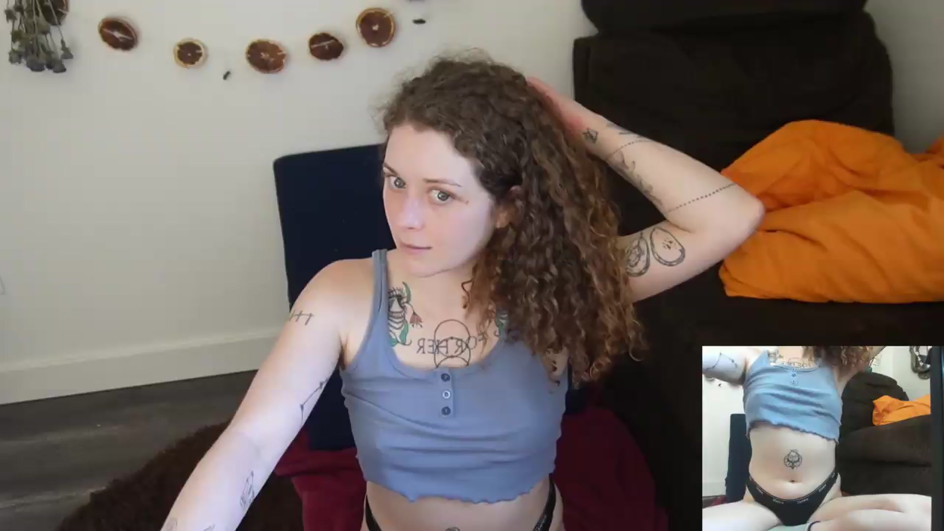 Gallery image thumbnail from PeachyQueen_'s myfreecams stream on, 06/25/2026, 19:06 image 6 of 20