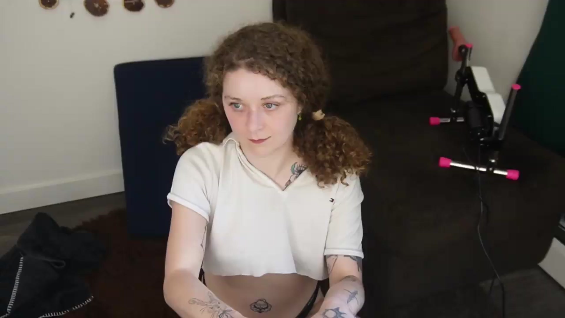Gallery image thumbnail from PeachyQueen_'s myfreecams stream on, 06/30/2026, 23:12 image 7 of 20