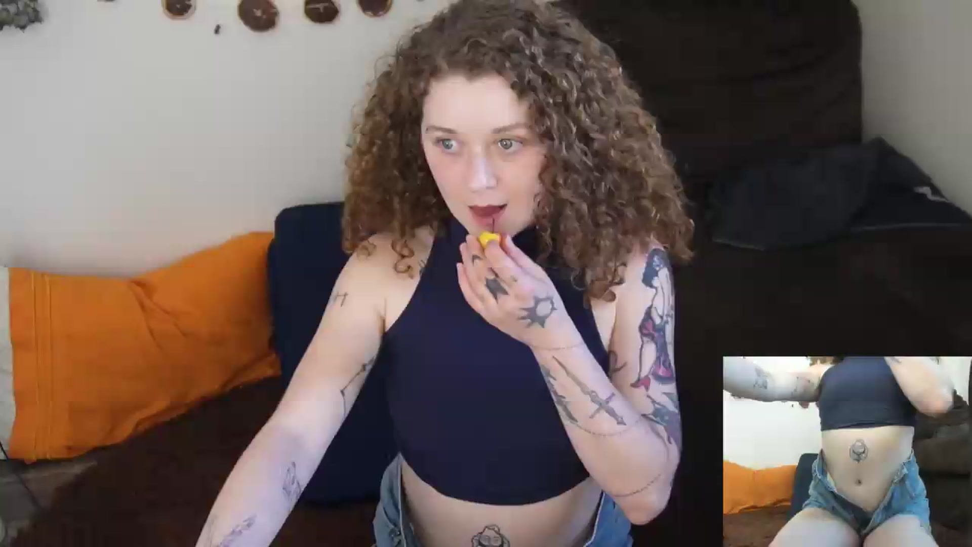 Gallery image thumbnail from PeachyQueen_'s myfreecams stream on, 07/03/2026, 21:30 image 20 of 20