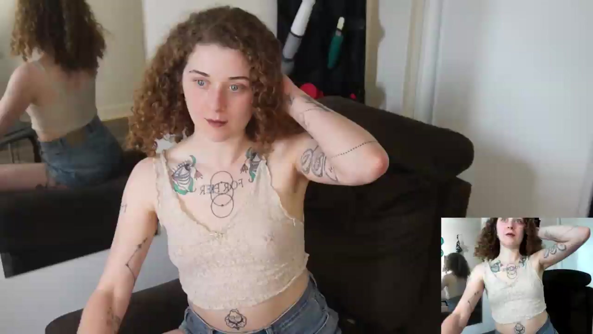 Gallery image thumbnail from PeachyQueen_'s myfreecams stream on, 07/06/2026, 23:38 image 1 of 20