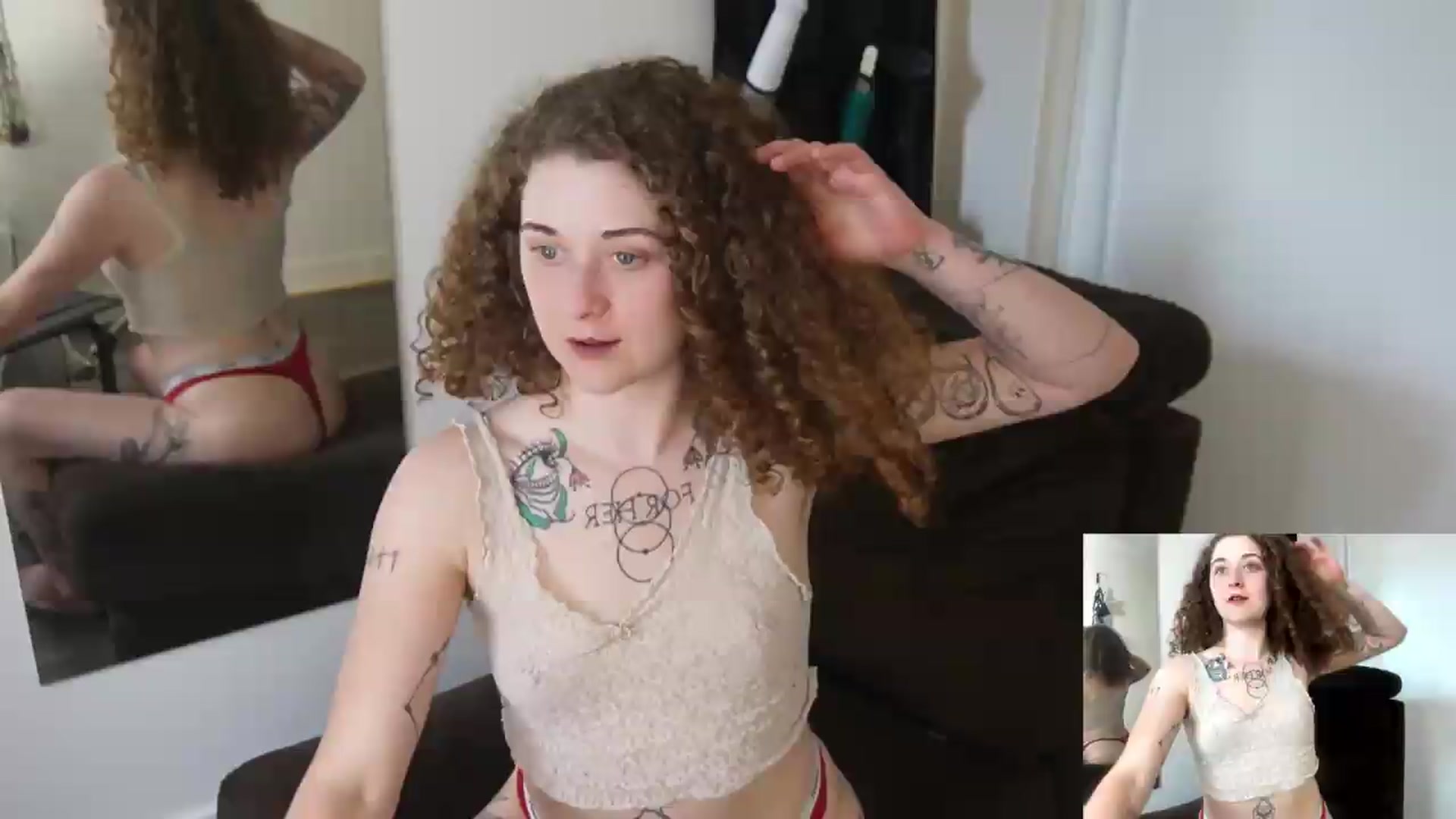 Gallery image thumbnail from PeachyQueen_'s myfreecams stream on, 07/06/2026, 23:38 image 6 of 20