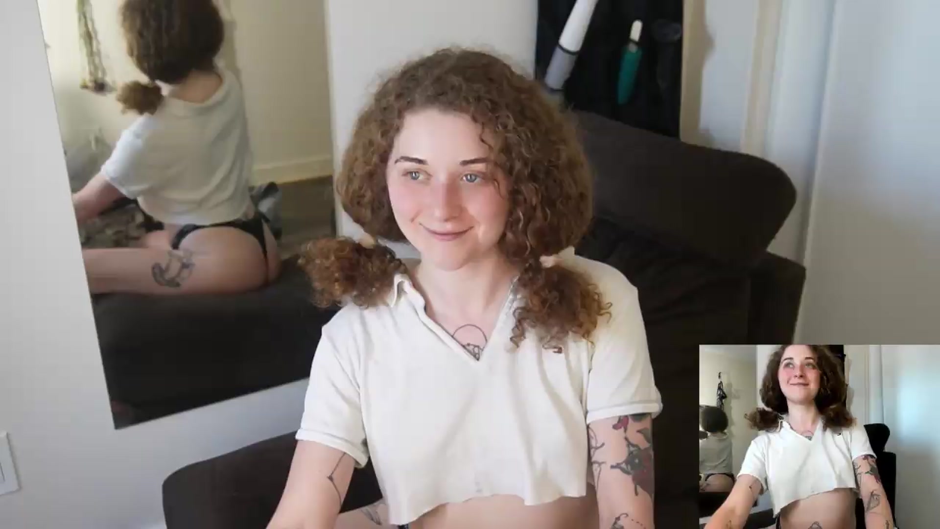 Gallery image thumbnail from PeachyQueen_'s myfreecams stream on, 07/07/2026, 23:19 image 11 of 20
