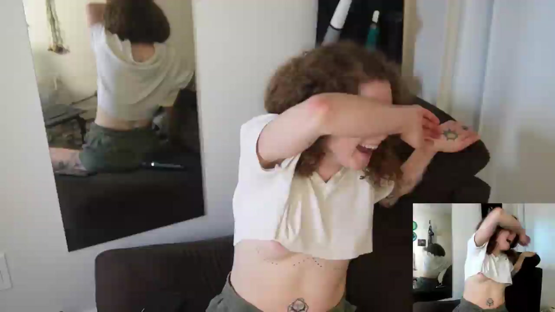 Gallery image thumbnail from PeachyQueen_'s myfreecams stream on, 07/07/2026, 23:19 image 19 of 20