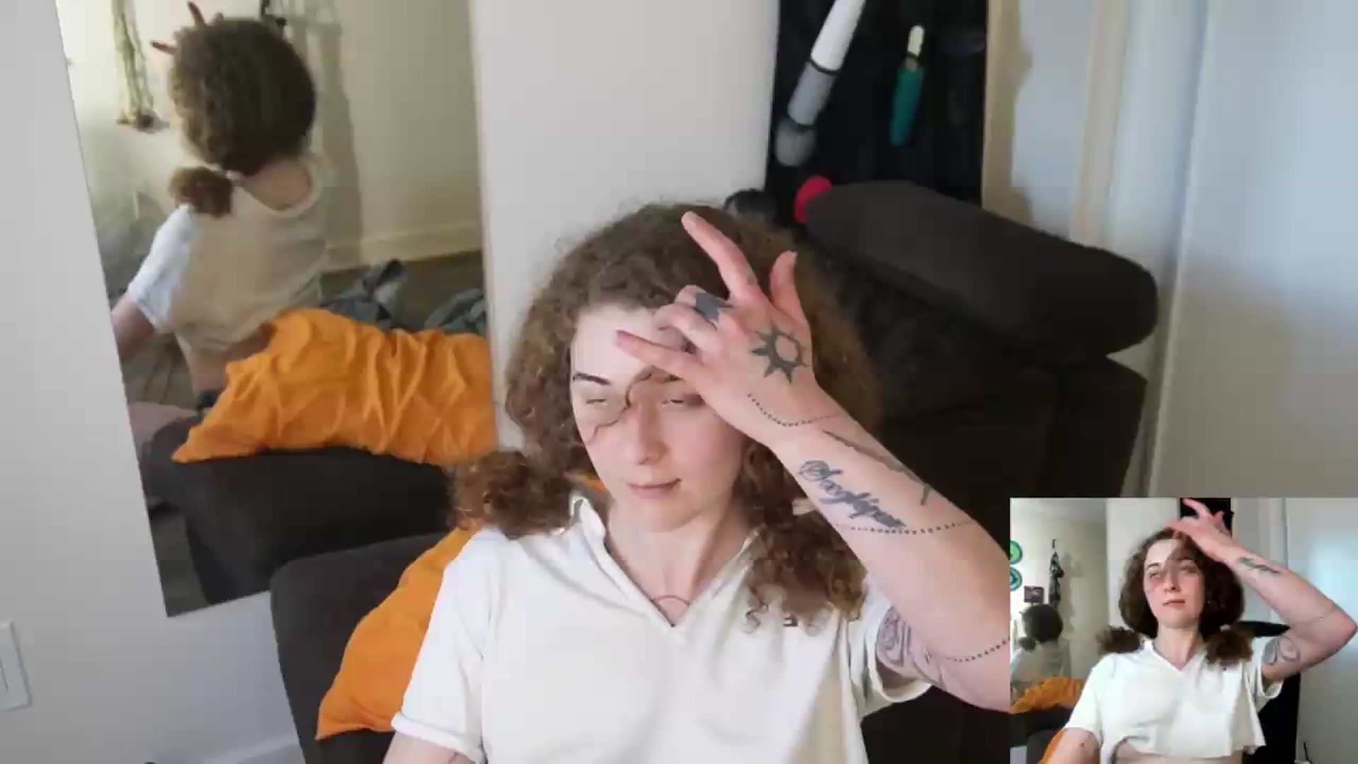 Gallery image thumbnail from PeachyQueen_'s myfreecams stream on, 07/07/2026, 23:19 image 17 of 20