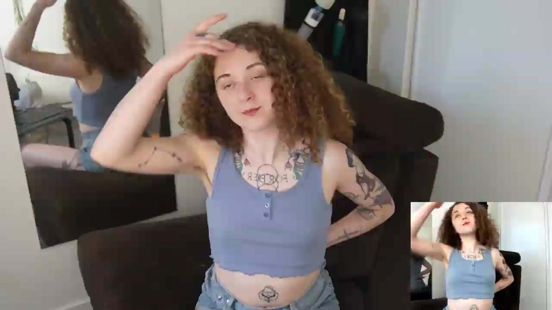 Gallery image thumbnail from PeachyQueen_'s myfreecams stream on, 07/08/2026, 21:21 image 2 of 20