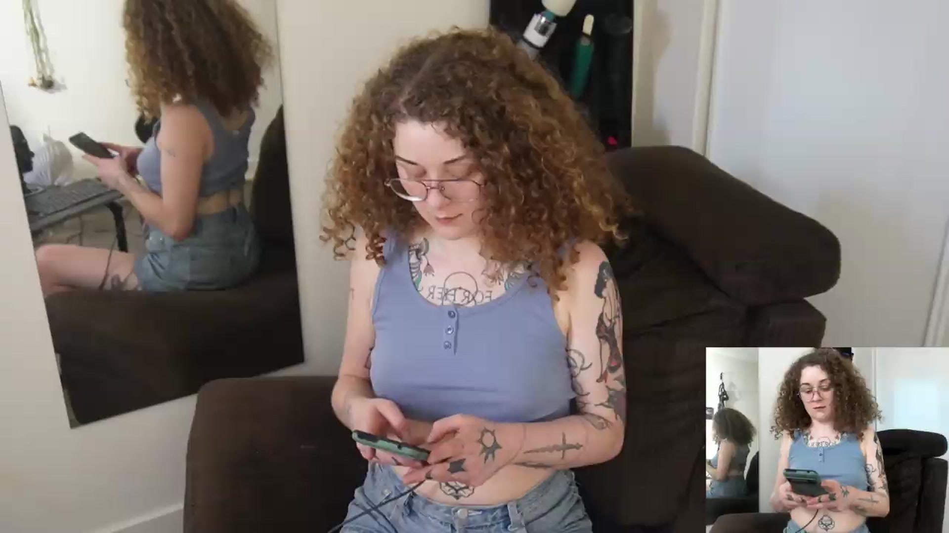 Gallery image thumbnail from PeachyQueen_'s myfreecams stream on, 07/08/2026, 21:21 image 11 of 20