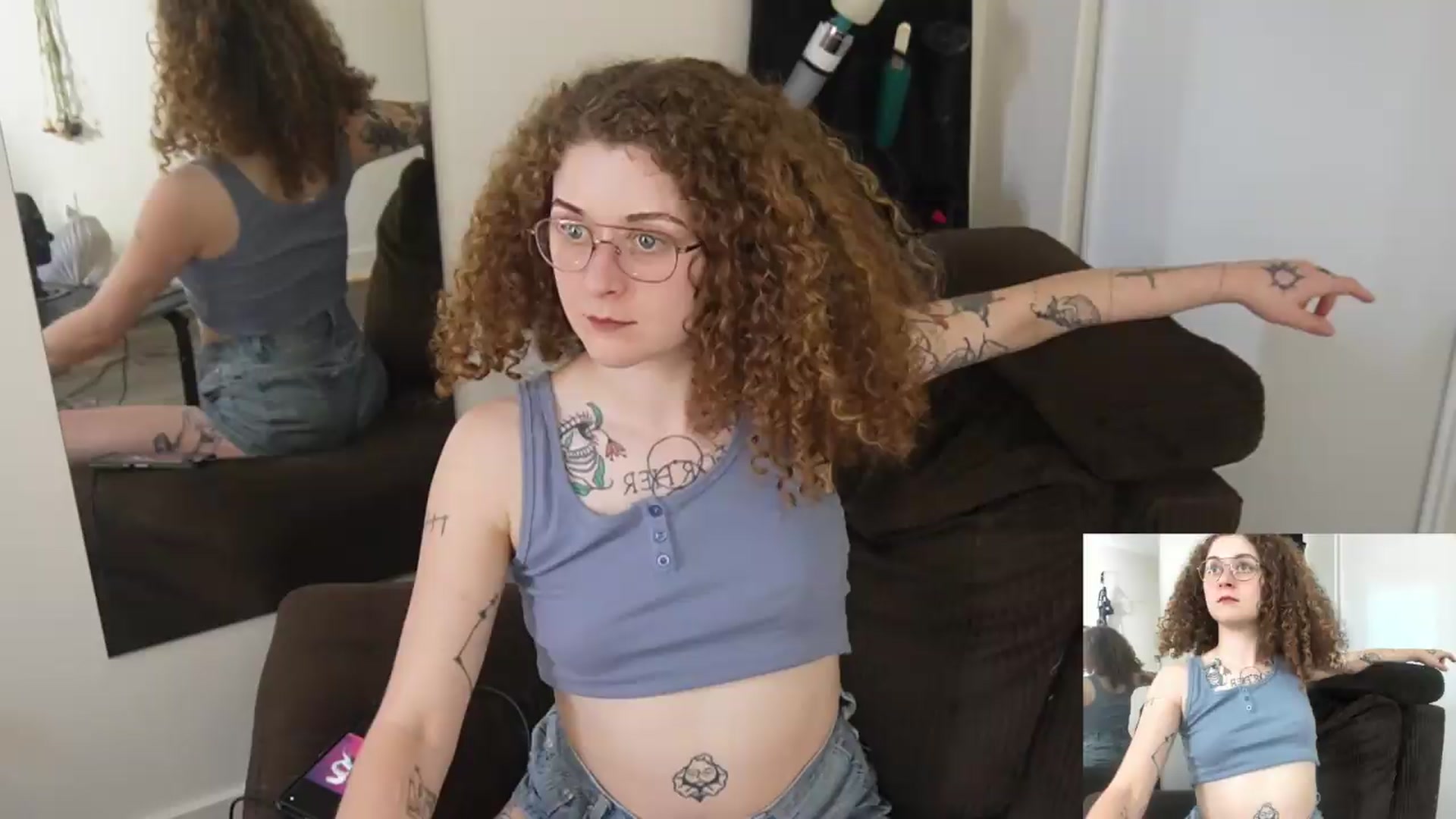 Gallery image thumbnail from PeachyQueen_'s myfreecams stream on, 07/08/2026, 21:21 image 9 of 20