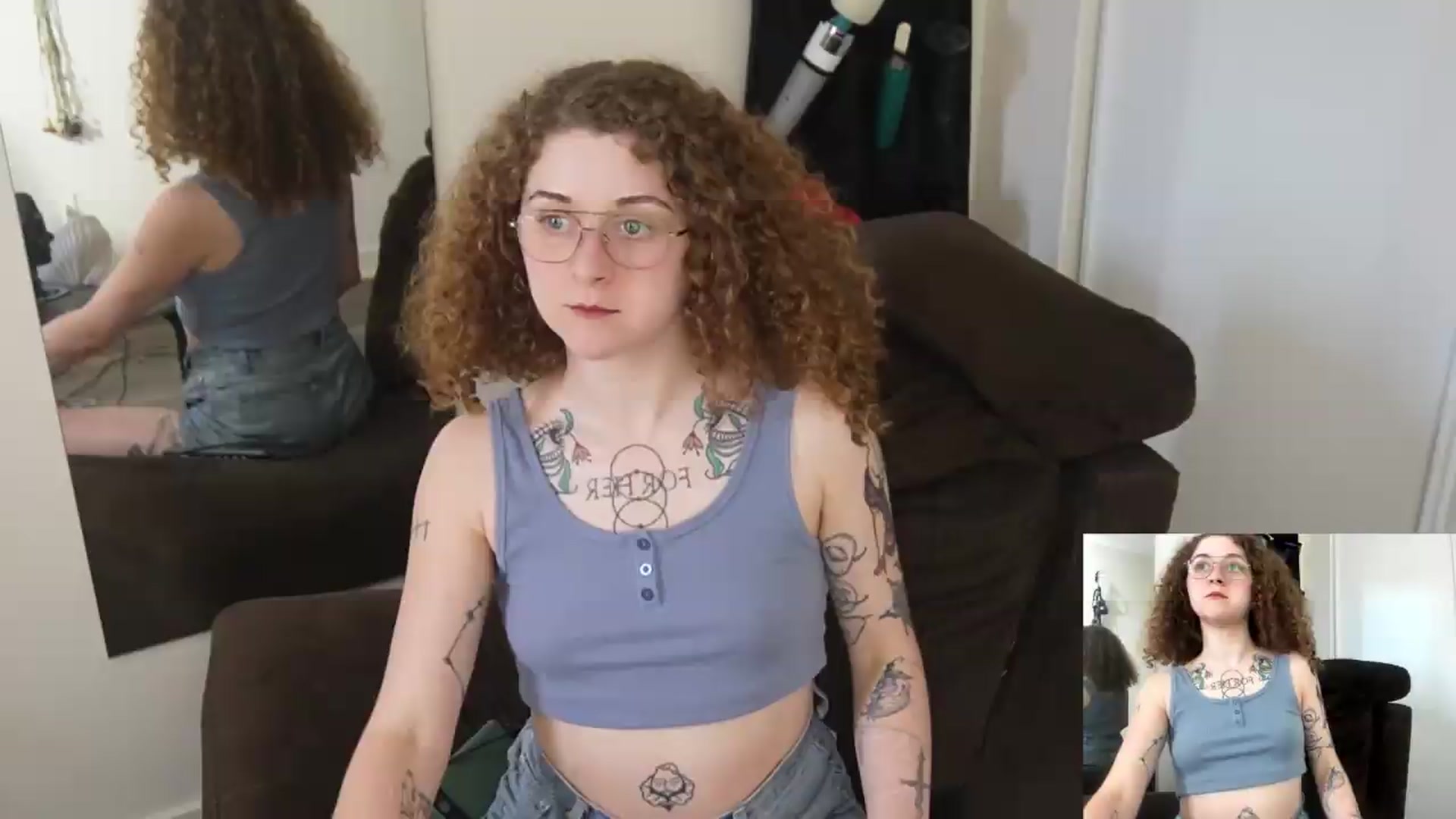 Gallery image thumbnail from PeachyQueen_'s myfreecams stream on, 07/08/2026, 21:21 image 6 of 20