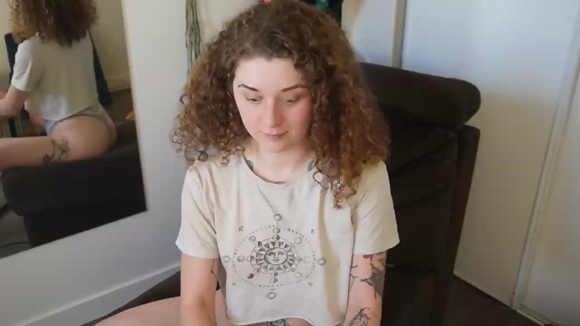Gallery image thumbnail from PeachyQueen_'s myfreecams stream on, 07/13/2026, 22:33 image 16 of 20