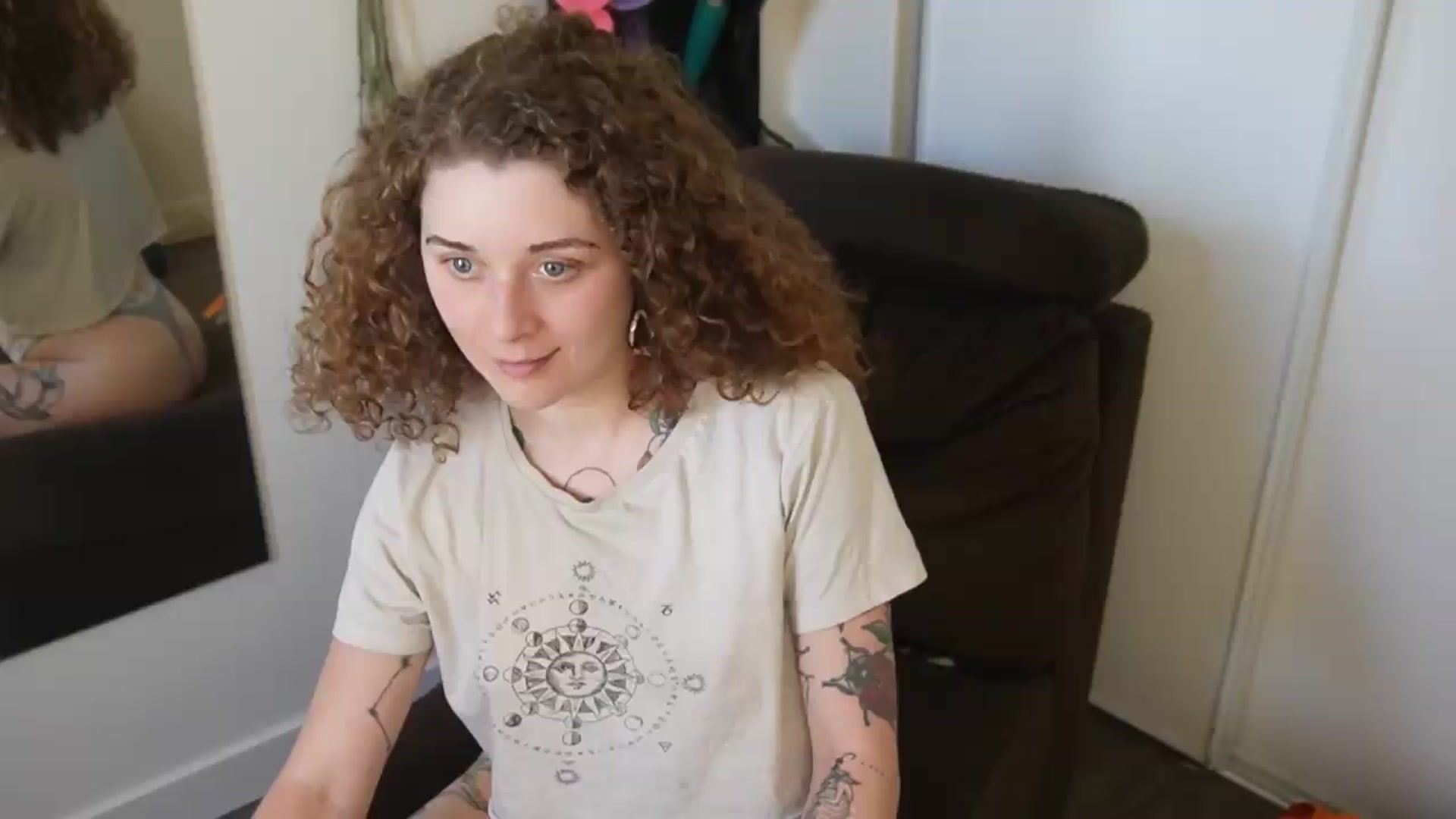 Gallery image thumbnail from PeachyQueen_'s myfreecams stream on, 07/13/2026, 22:33 image 11 of 20