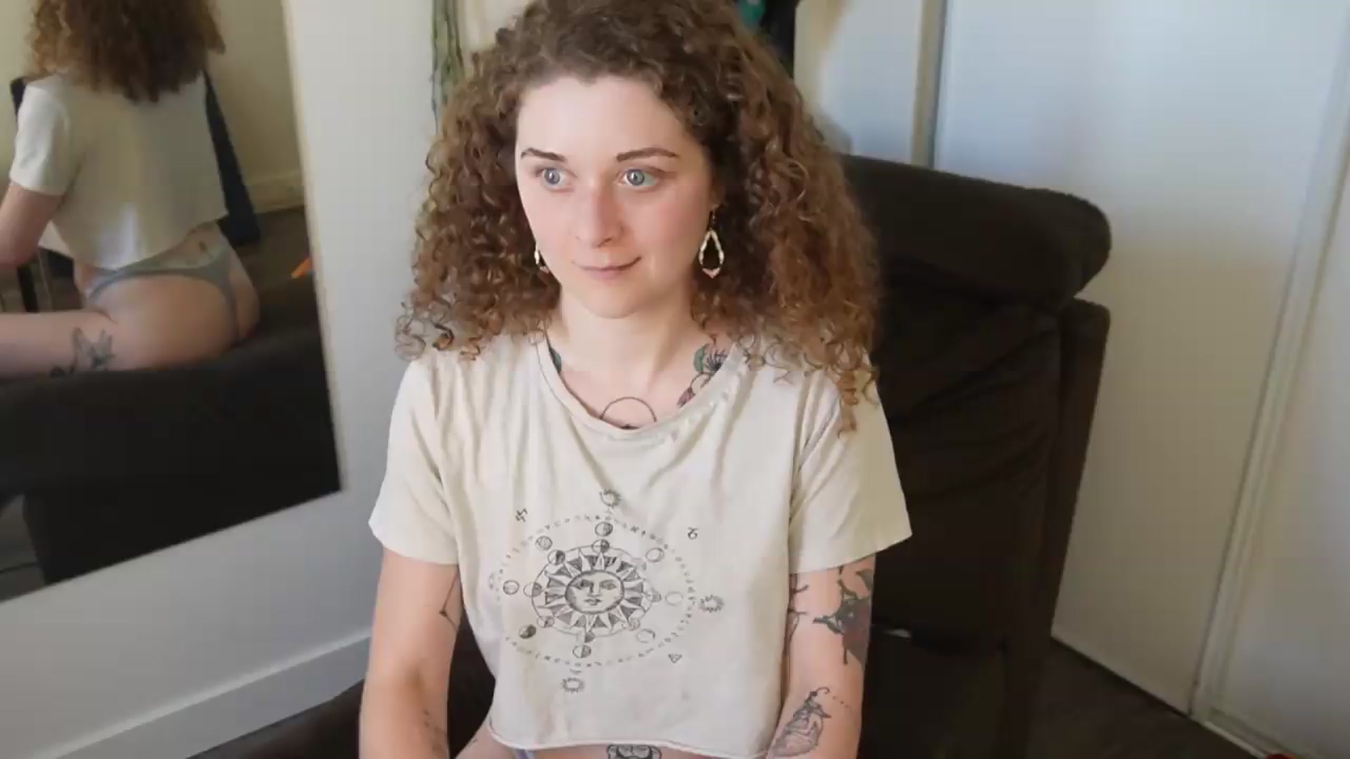 Gallery image thumbnail from PeachyQueen_'s myfreecams stream on, 07/13/2026, 22:33 image 18 of 20