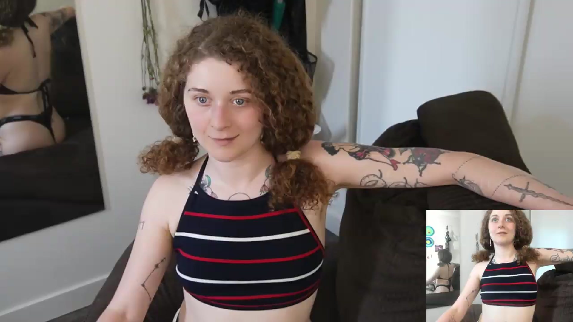 Gallery image thumbnail from PeachyQueen_'s myfreecams stream on, 07/15/2026, 23:46 image 8 of 20