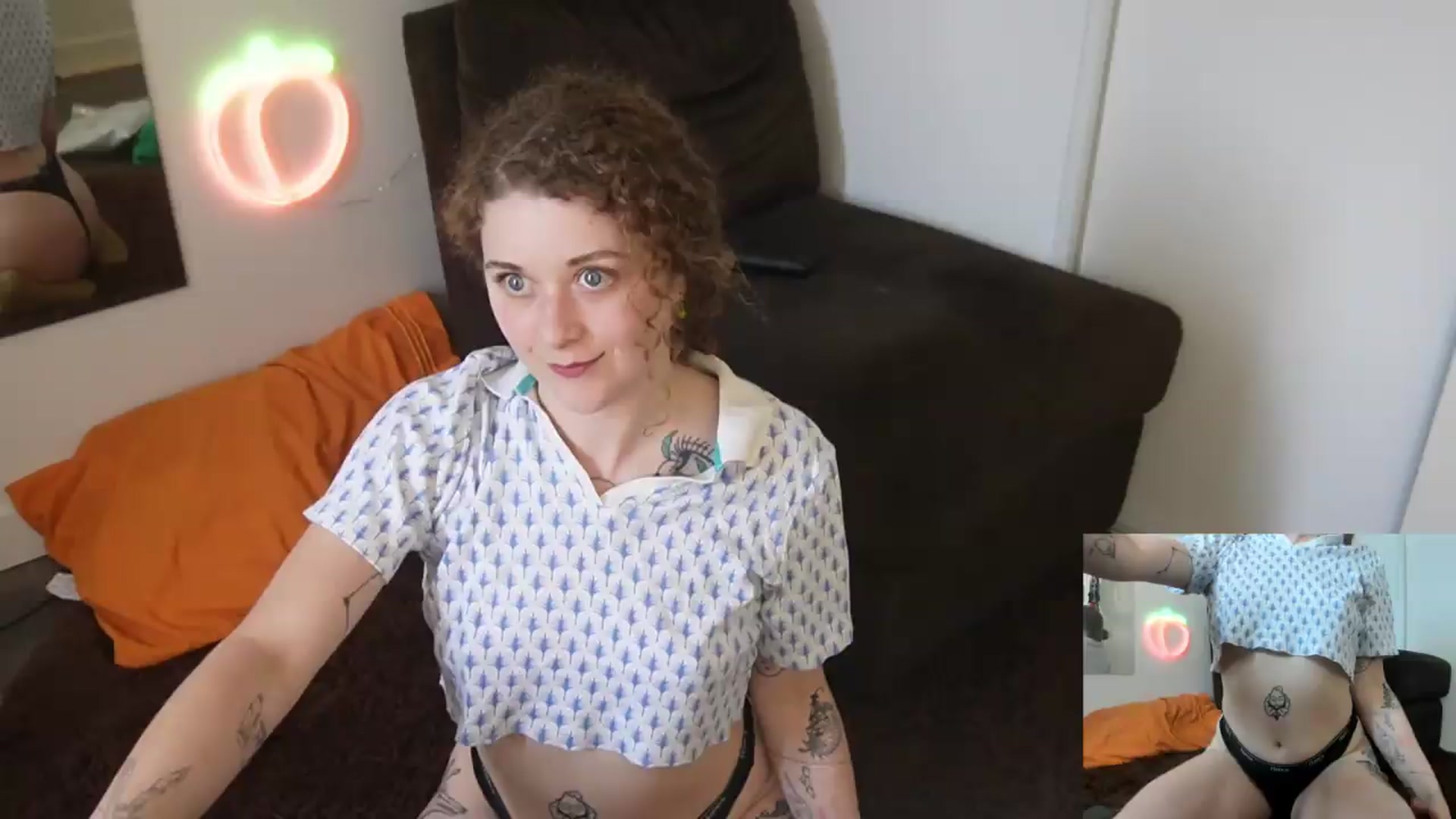 Gallery image thumbnail from PeachyQueen_'s myfreecams stream on, 07/20/2026, 22:13 image 3 of 20