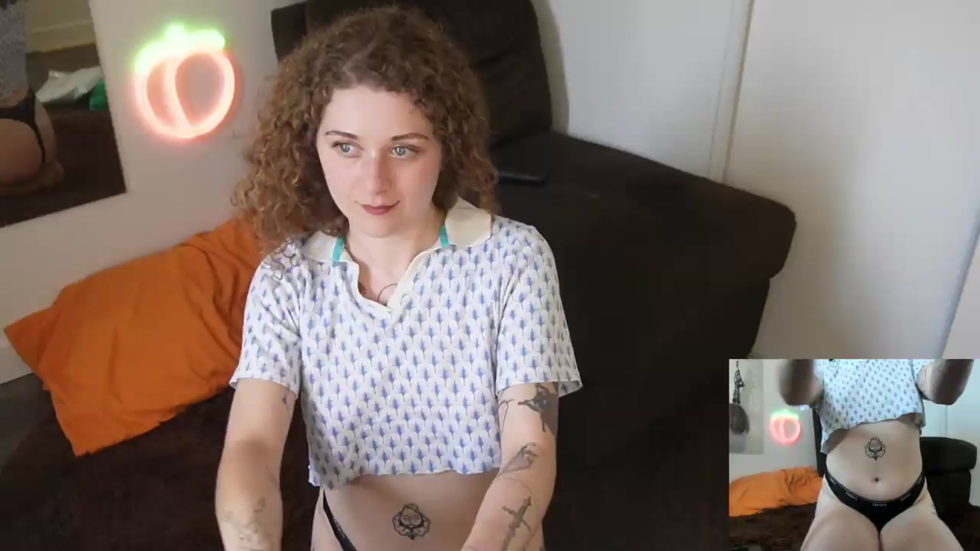 Gallery image thumbnail from PeachyQueen_'s myfreecams stream on, 07/20/2026, 22:13 image 5 of 20