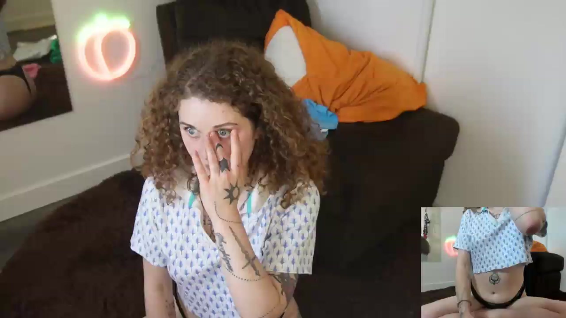 Gallery image thumbnail from PeachyQueen_'s myfreecams stream on, 07/21/2026, 01:06 image 2 of 20