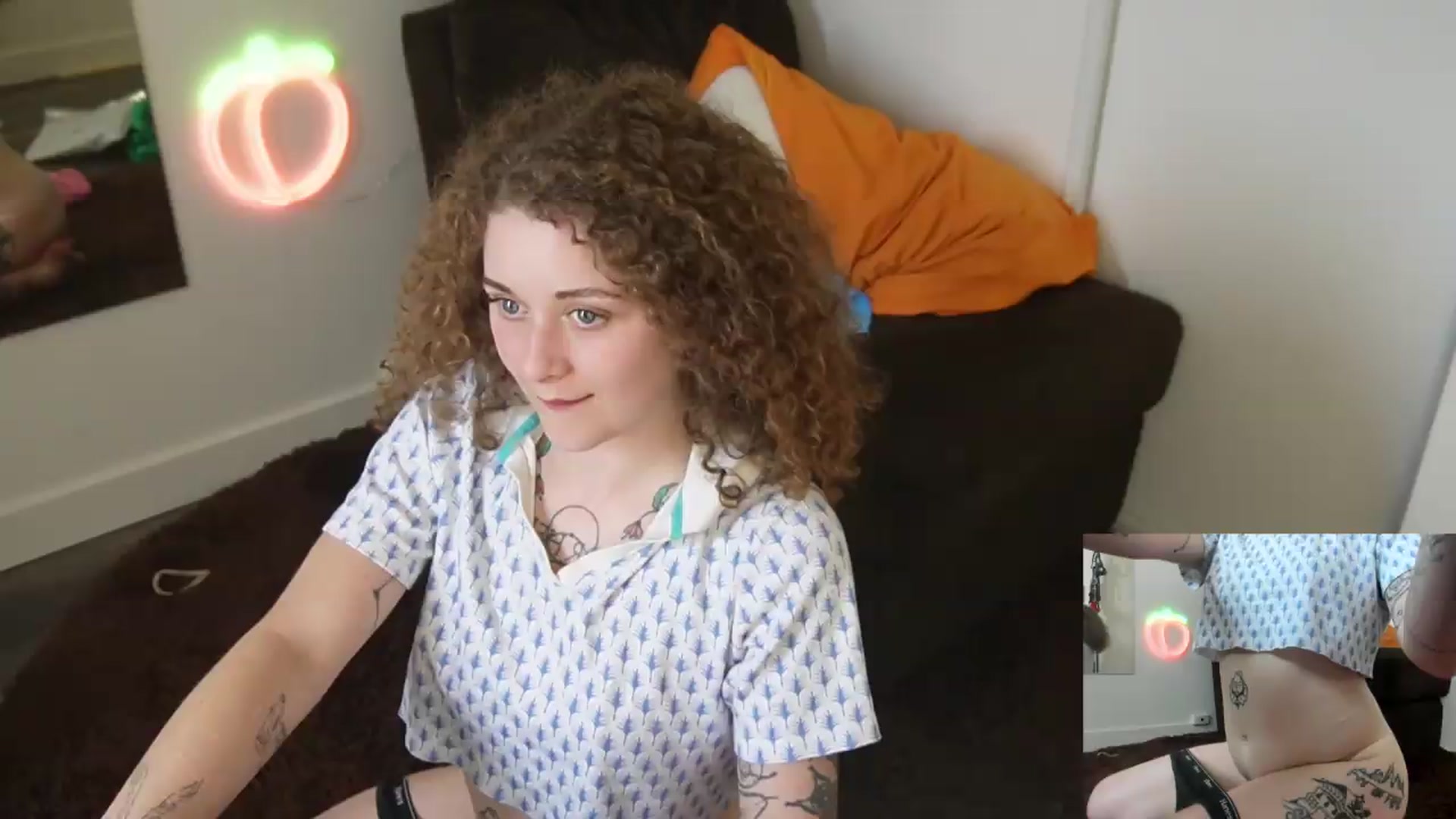 Gallery image thumbnail from PeachyQueen_'s myfreecams stream on, 07/21/2026, 01:06 image 4 of 20