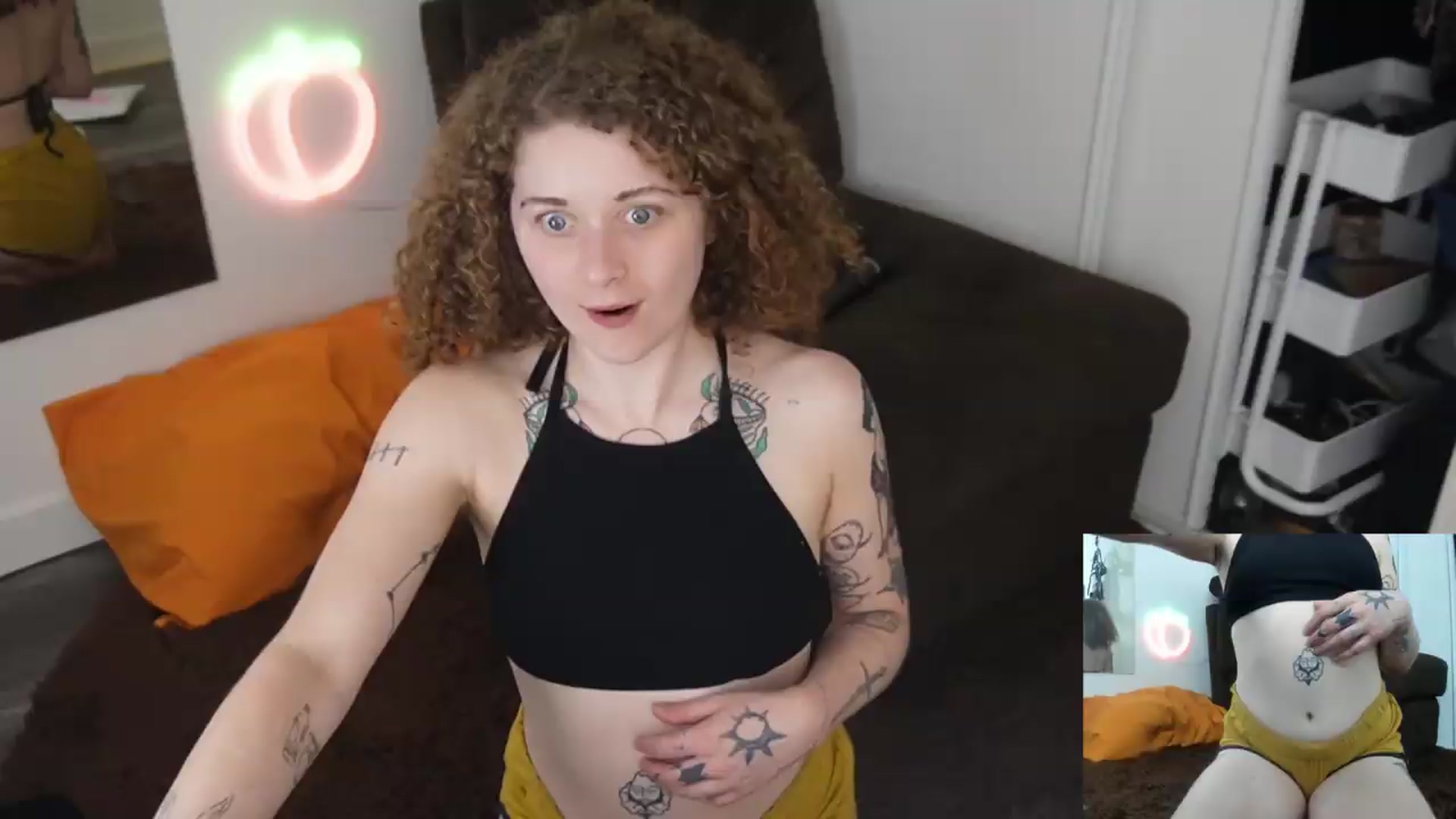 Gallery image thumbnail from PeachyQueen_'s myfreecams stream on, 07/21/2026, 21:10 image 7 of 20