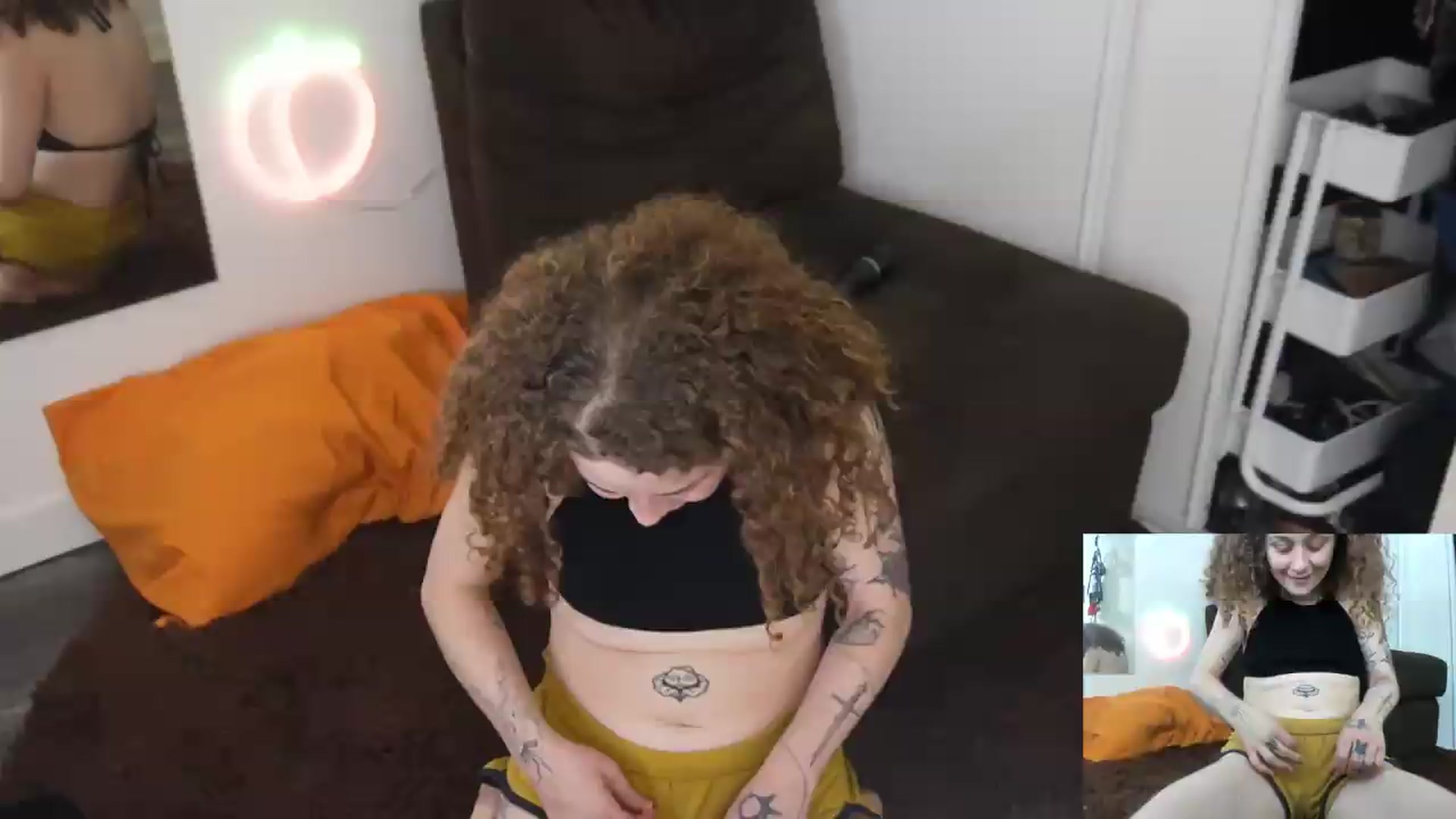 Gallery image thumbnail from PeachyQueen_'s myfreecams stream on, 07/21/2026, 21:10 image 6 of 20
