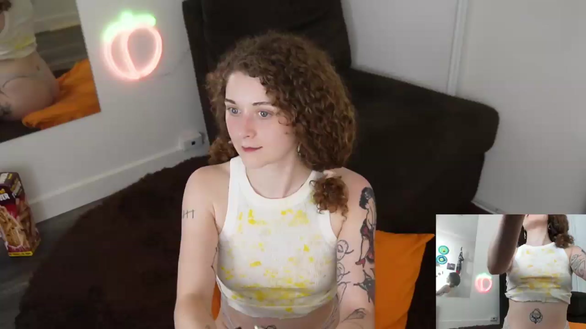 Gallery image thumbnail from PeachyQueen_'s myfreecams stream on, 07/22/2026, 22:15 image 9 of 20