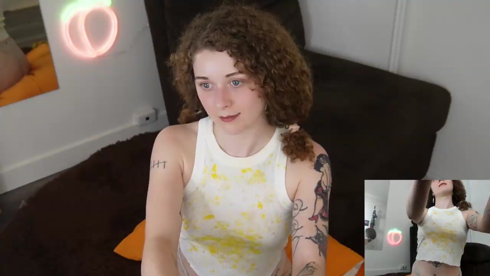 Gallery image thumbnail from PeachyQueen_'s myfreecams stream on, 07/22/2026, 22:15 image 16 of 20