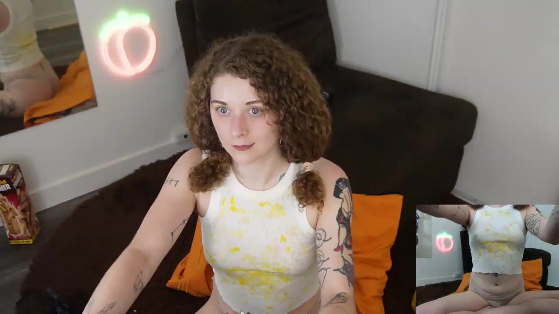 Gallery image thumbnail from PeachyQueen_'s myfreecams stream on, 07/22/2026, 22:15 image 2 of 20