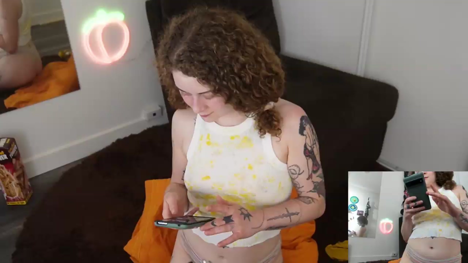 Gallery image thumbnail from PeachyQueen_'s myfreecams stream on, 07/22/2026, 22:15 image 12 of 20
