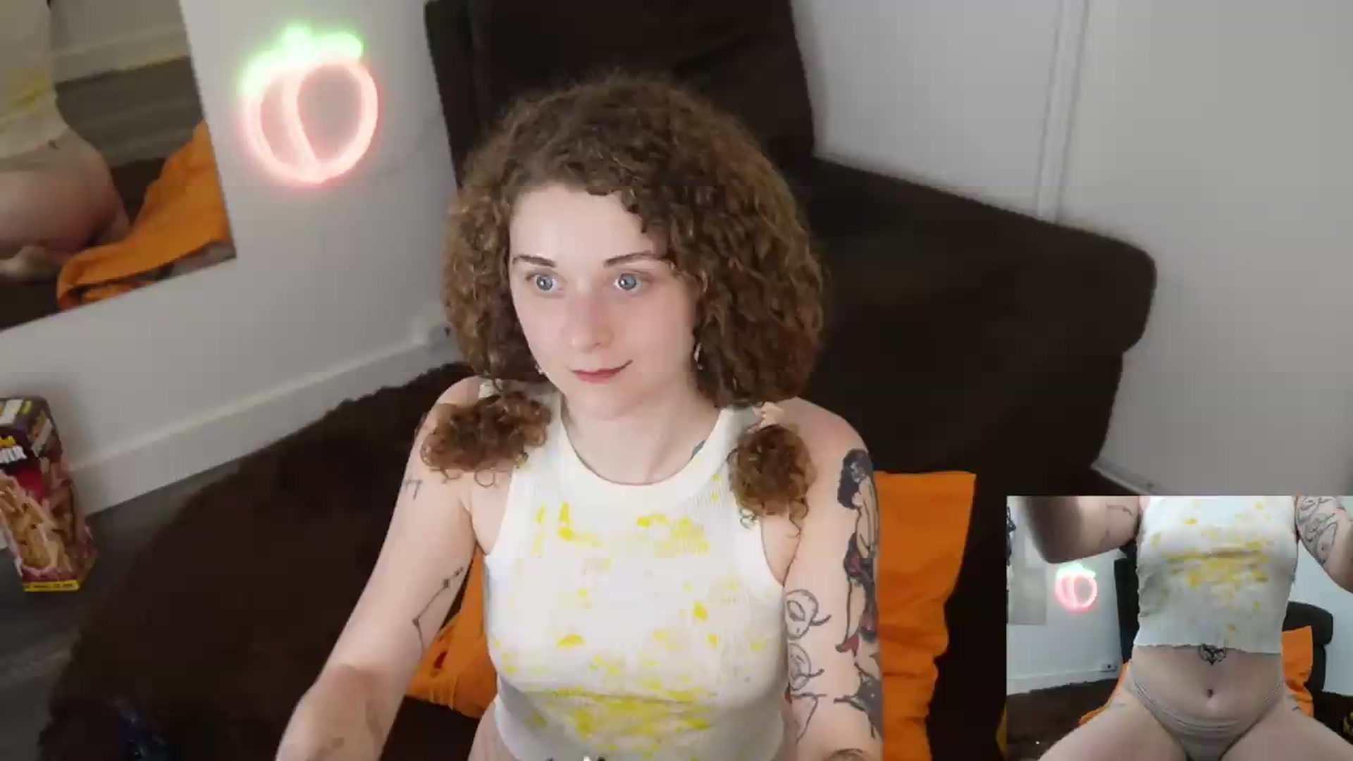 Gallery image thumbnail from PeachyQueen_'s myfreecams stream on, 07/22/2026, 22:15 image 3 of 20