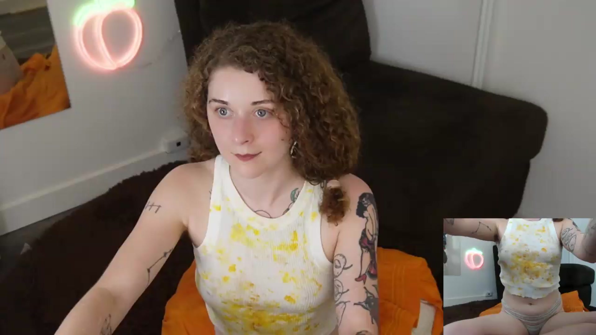 Gallery image thumbnail from PeachyQueen_'s myfreecams stream on, 07/22/2026, 22:33 image 16 of 20