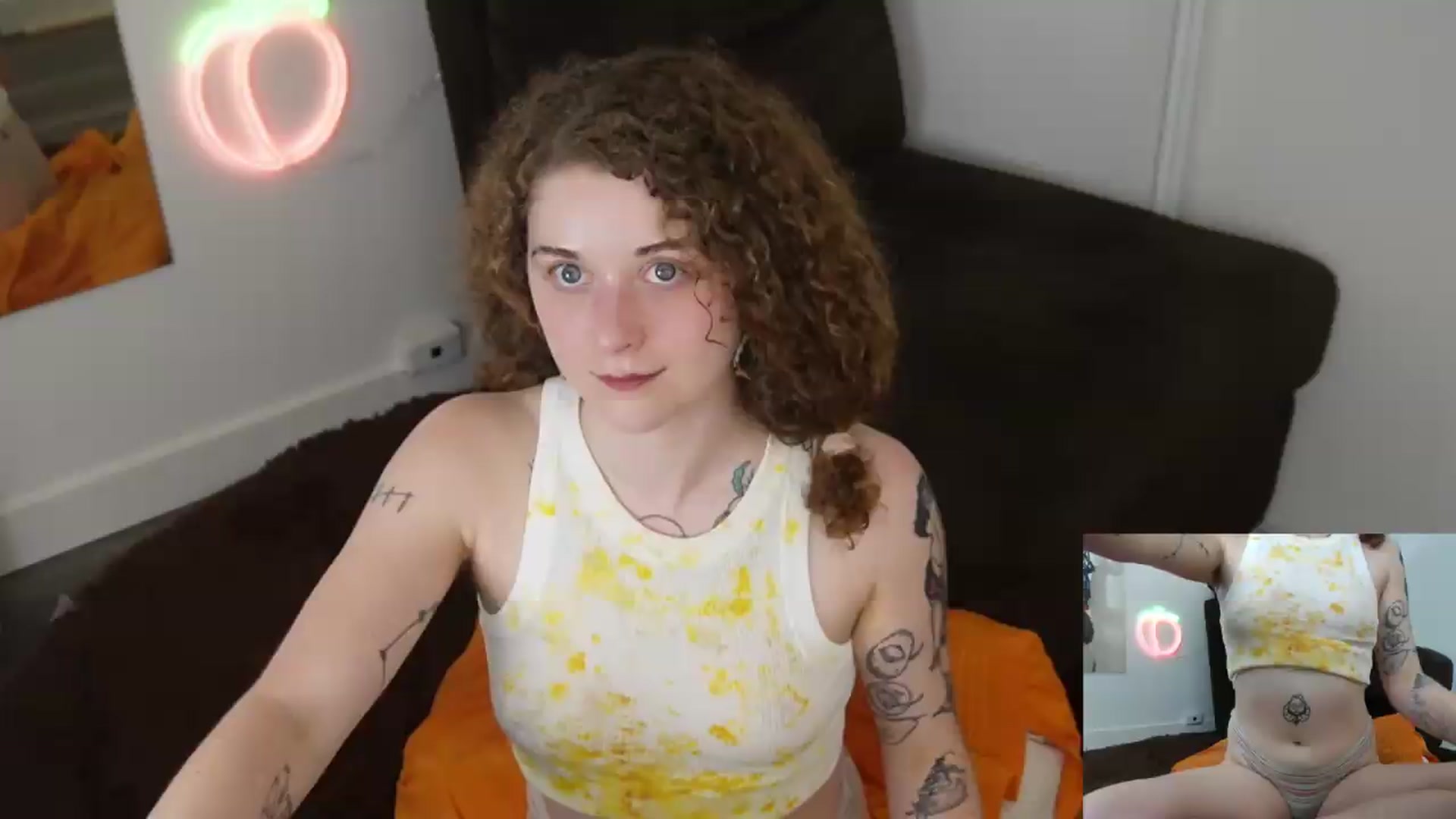 Gallery image thumbnail from PeachyQueen_'s myfreecams stream on, 07/22/2026, 22:33 image 11 of 20