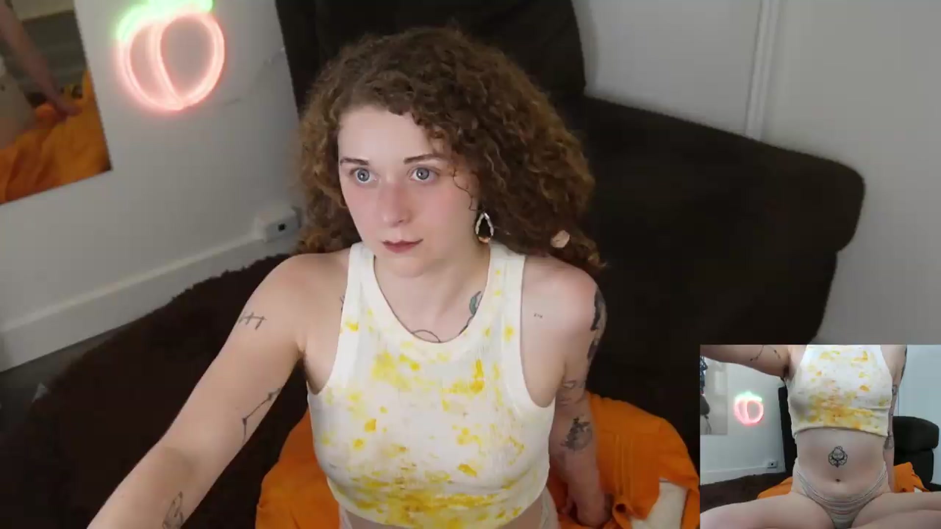 Gallery image thumbnail from PeachyQueen_'s myfreecams stream on, 07/22/2026, 22:33 image 10 of 20