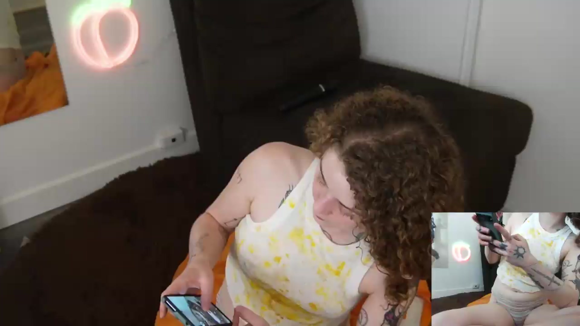 Gallery image thumbnail from PeachyQueen_'s myfreecams stream on, 07/22/2026, 22:33 image 18 of 20