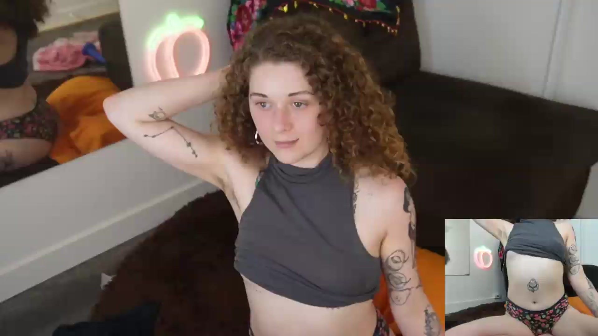 Gallery image thumbnail from PeachyQueen_'s myfreecams stream on, 07/23/2026, 22:57 image 7 of 20
