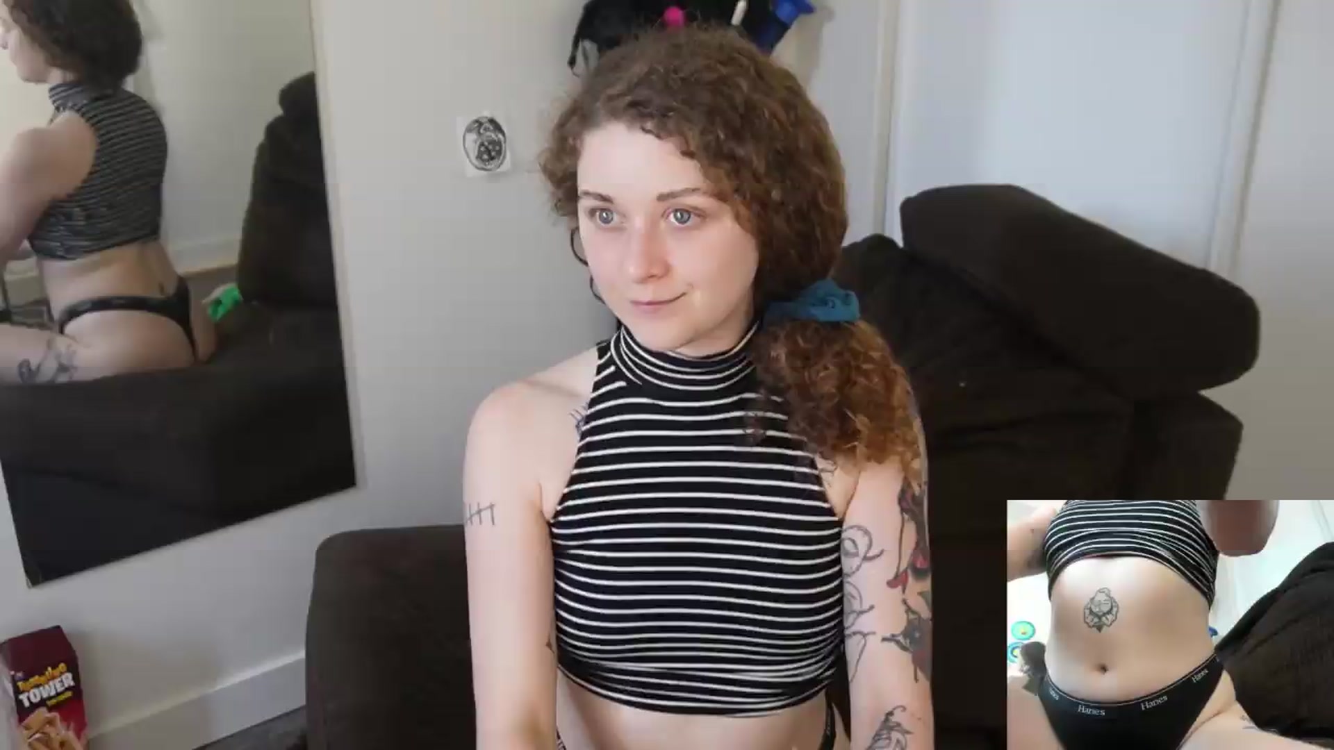 Gallery image thumbnail from PeachyQueen_'s myfreecams stream on, 07/27/2026, 21:40 image 12 of 20