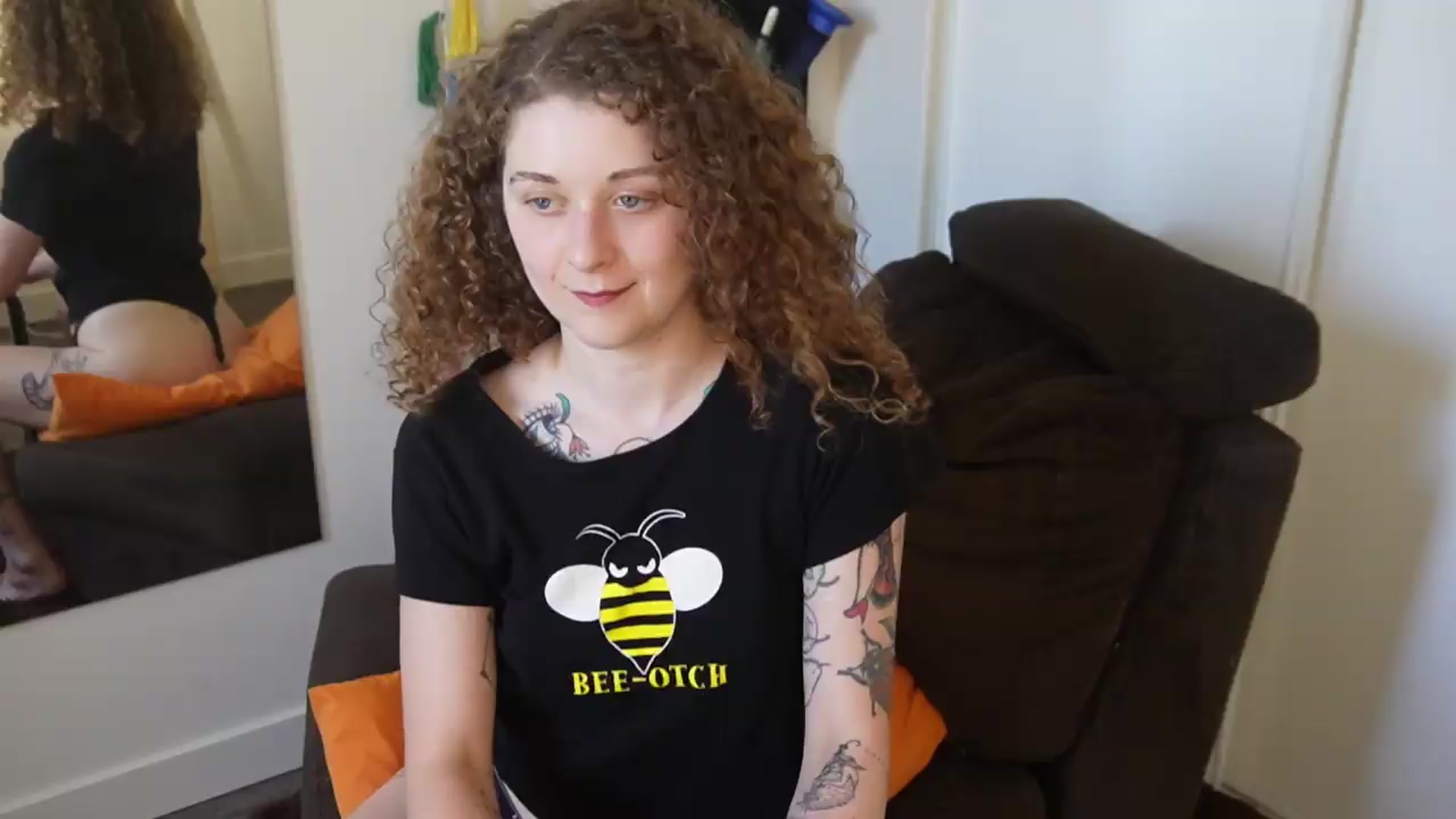 Gallery image thumbnail from PeachyQueen_'s myfreecams stream on, 07/29/2026, 22:26 image 6 of 20