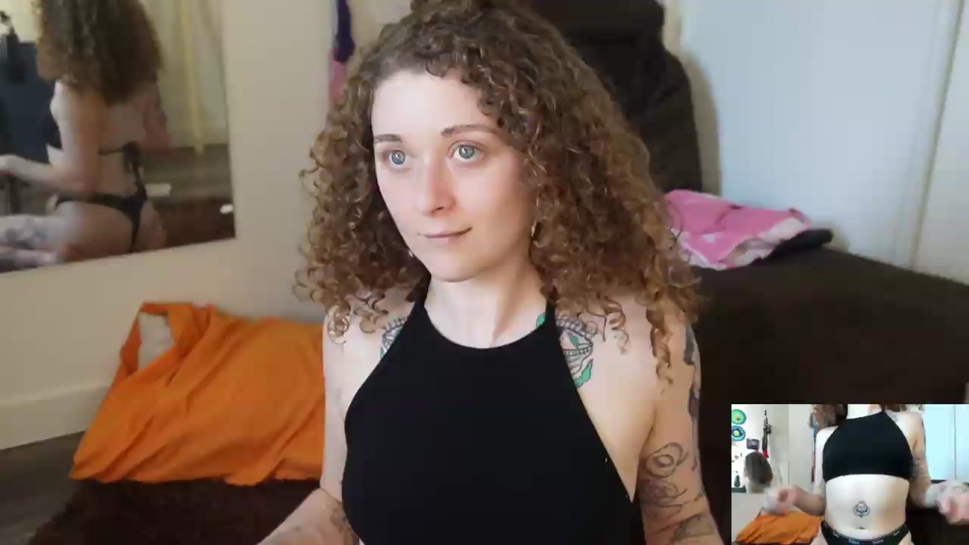 Gallery image thumbnail from PeachyQueen_'s myfreecams stream on, 07/30/2026, 21:05 image 12 of 20