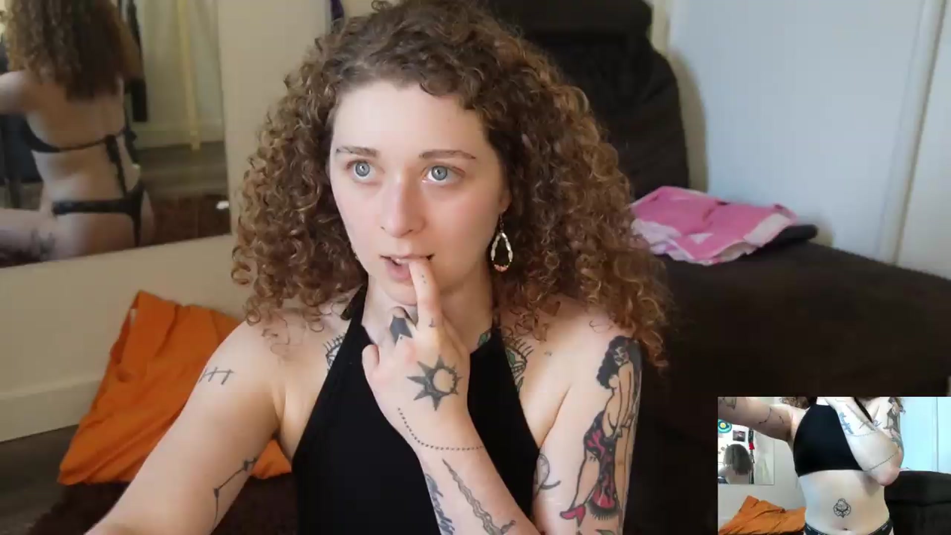 Gallery image thumbnail from PeachyQueen_'s myfreecams stream on, 07/30/2026, 21:05 image 18 of 20