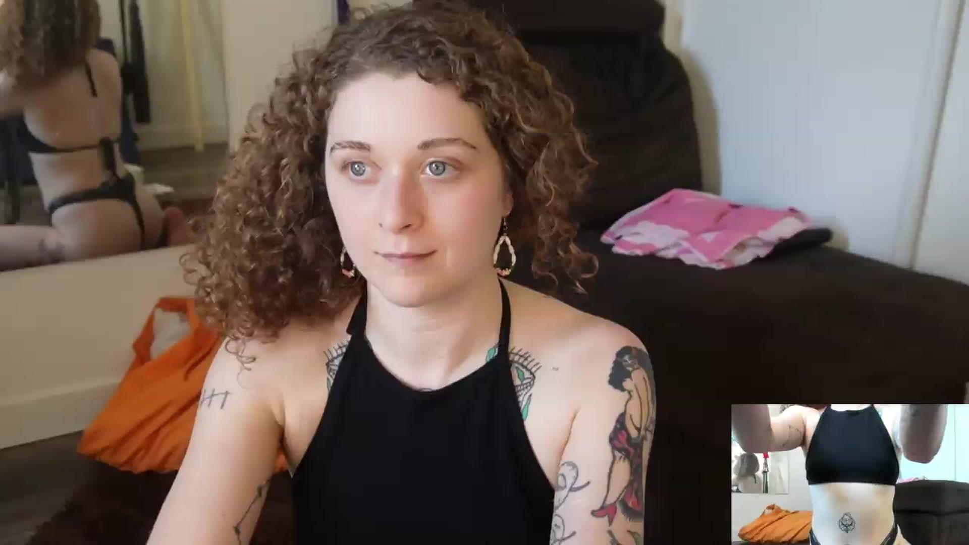 Gallery image thumbnail from PeachyQueen_'s myfreecams stream on, 07/30/2026, 21:05 image 6 of 20