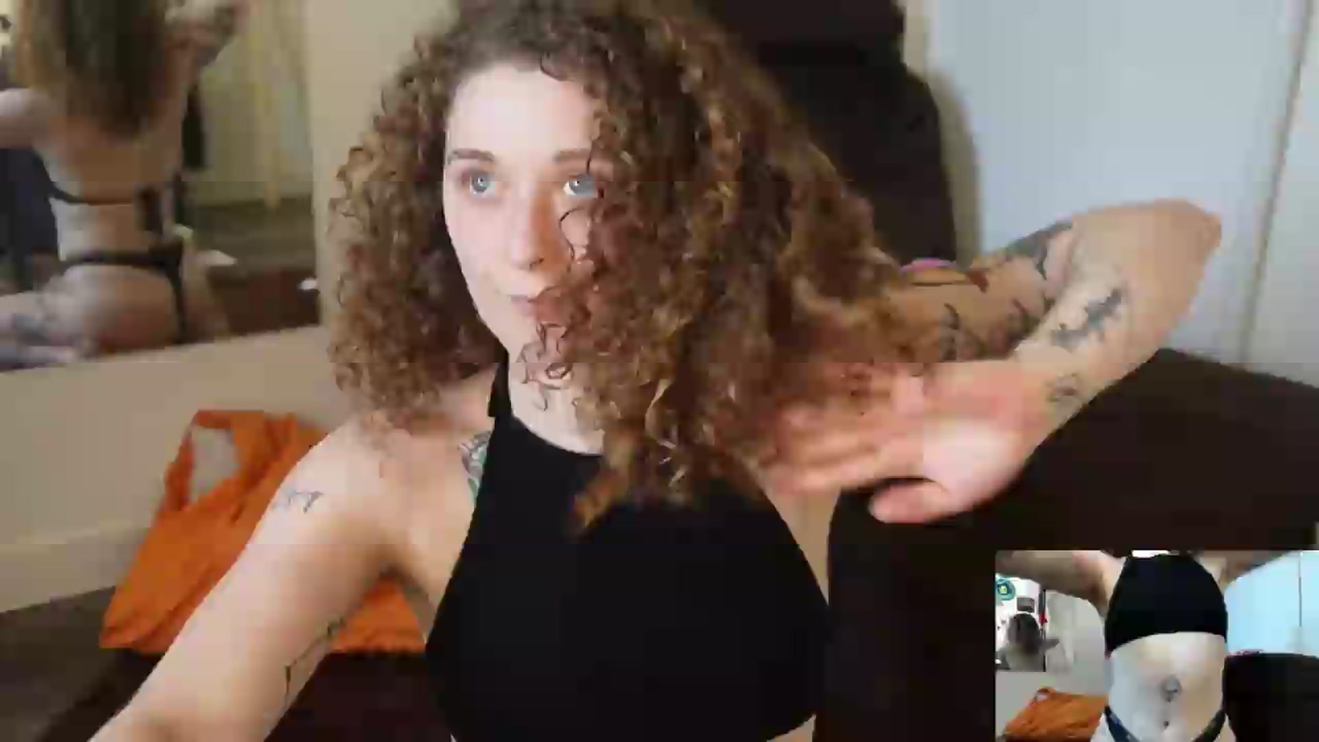 Gallery image thumbnail from PeachyQueen_'s myfreecams stream on, 07/30/2026, 21:05 image 7 of 20