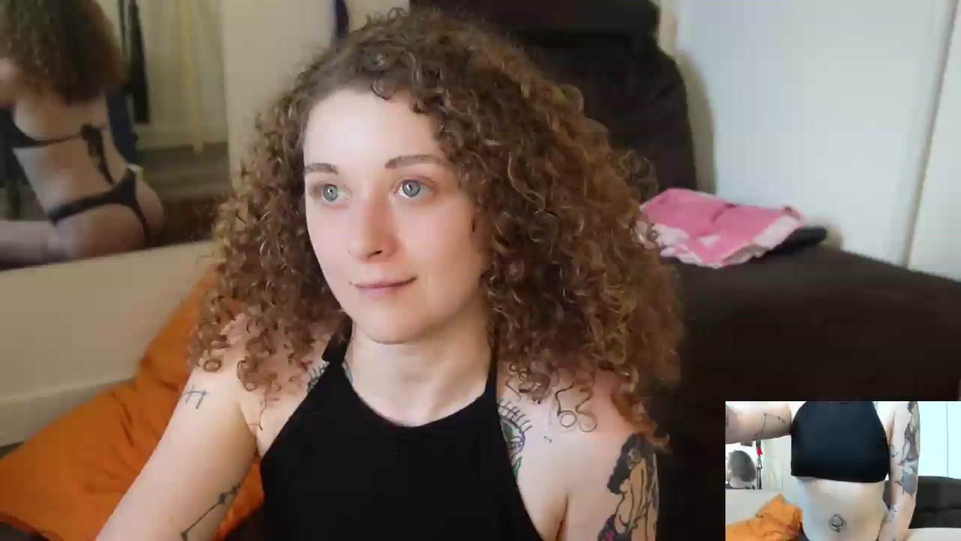 Gallery image thumbnail from PeachyQueen_'s myfreecams stream on, 07/30/2026, 22:15 image 15 of 20