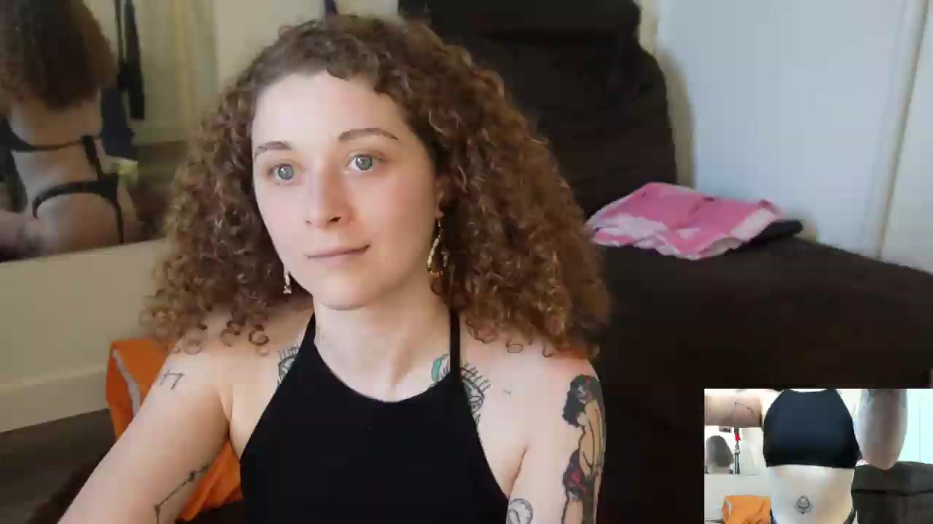 Gallery image thumbnail from PeachyQueen_'s myfreecams stream on, 07/30/2026, 22:15 image 2 of 20