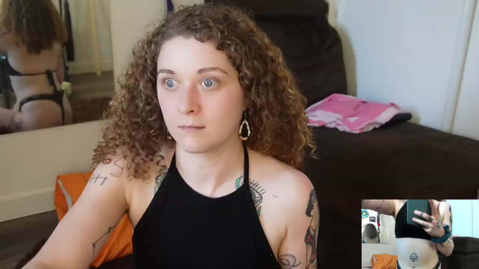Gallery image thumbnail from PeachyQueen_'s myfreecams stream on, 07/30/2026, 22:15 image 3 of 20