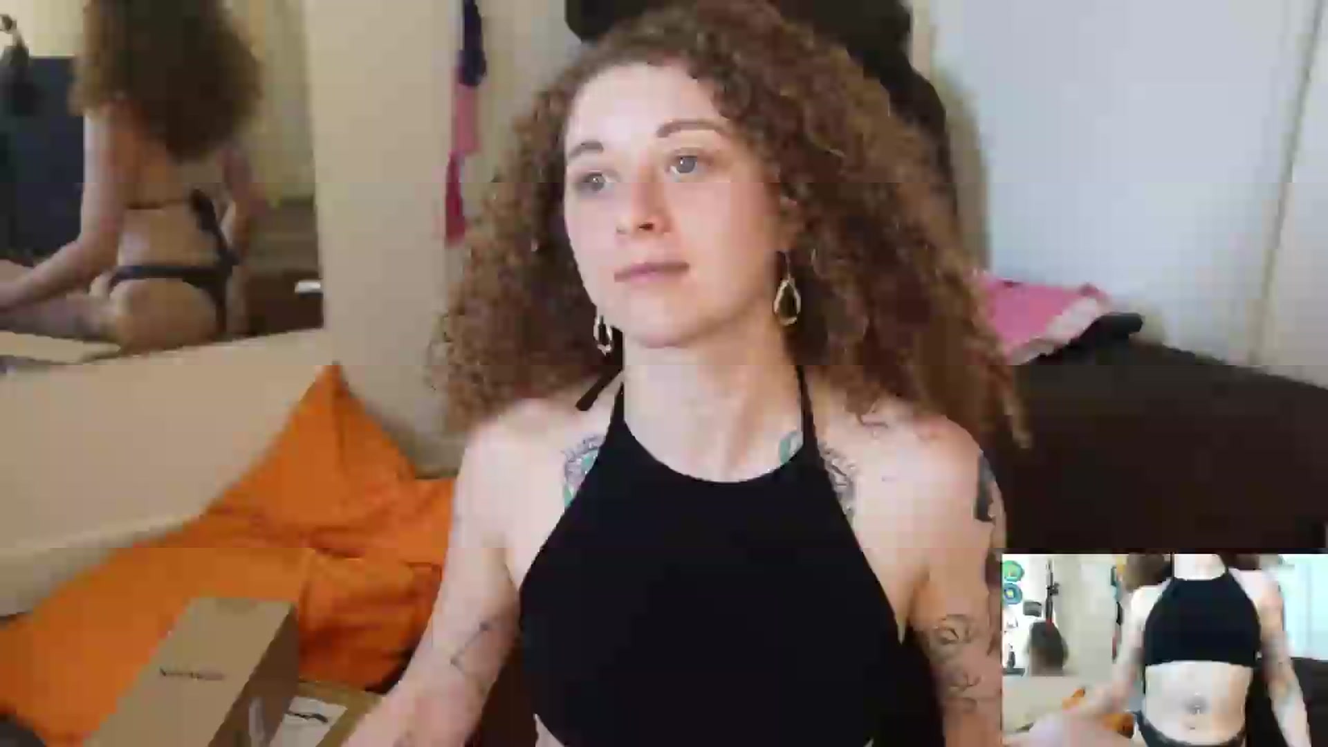 Gallery image thumbnail from PeachyQueen_'s myfreecams stream on, 07/30/2026, 22:15 image 17 of 20