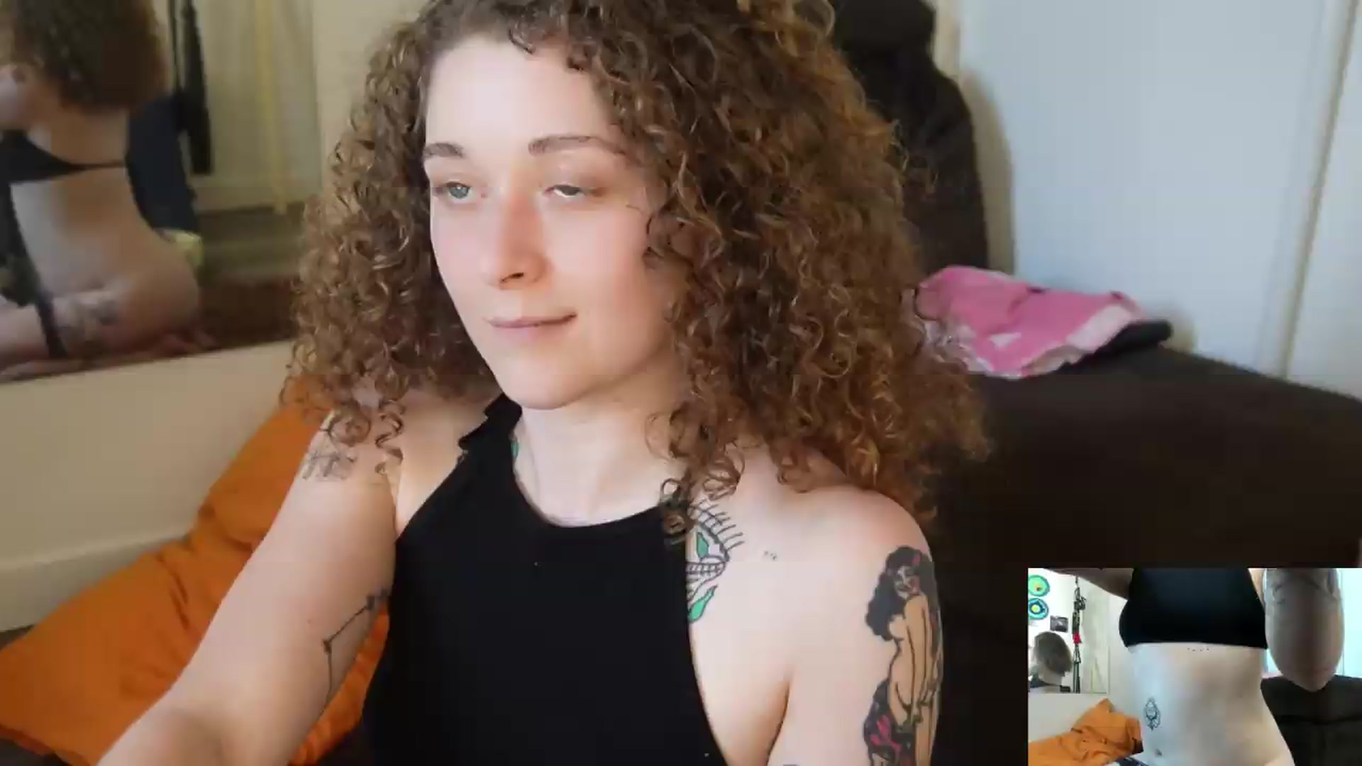 Gallery image thumbnail from PeachyQueen_'s myfreecams stream on, 07/30/2026, 22:15 image 8 of 20