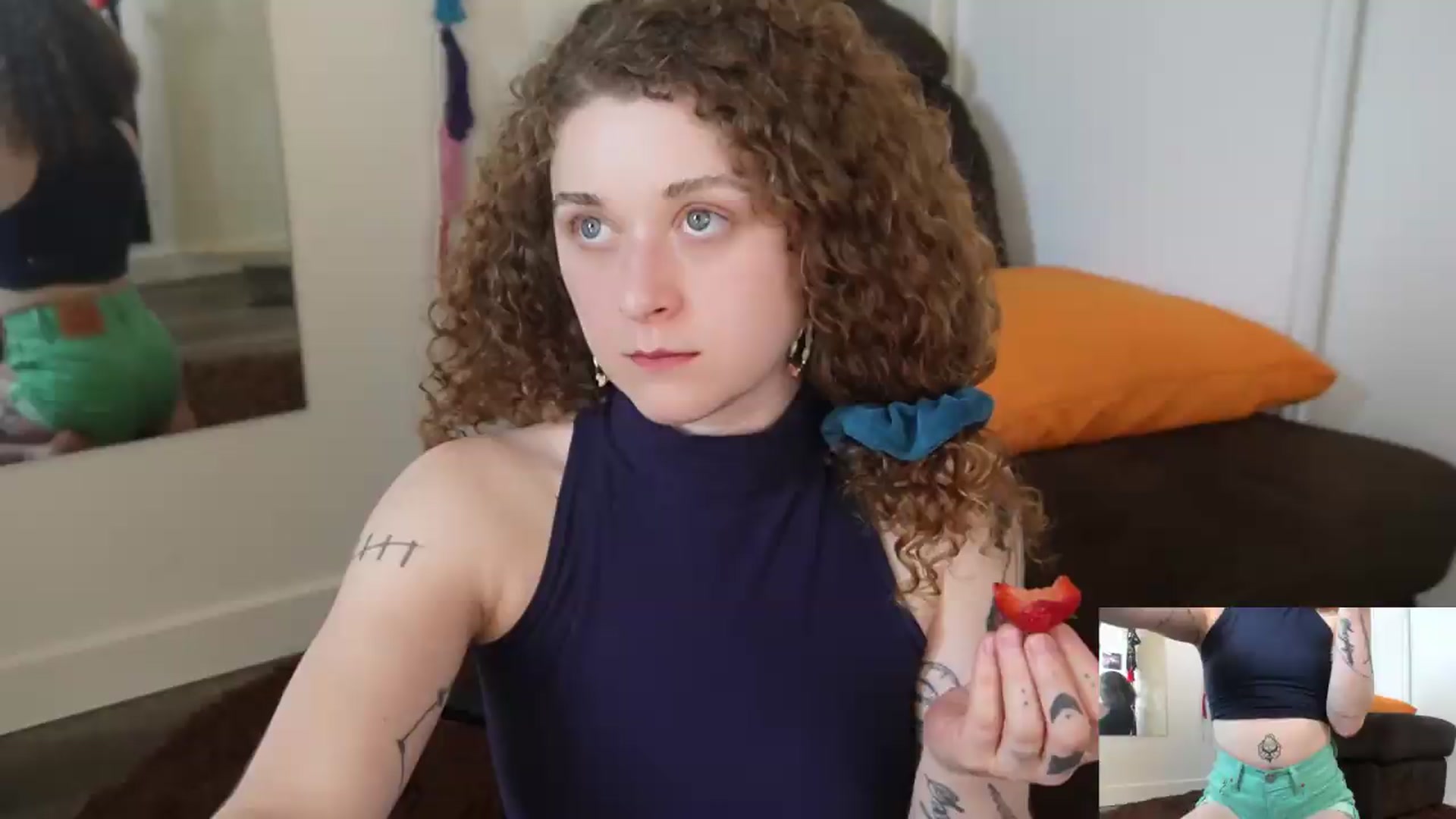 Gallery image thumbnail from PeachyQueen_'s myfreecams stream on, 07/31/2026, 21:06 image 5 of 20